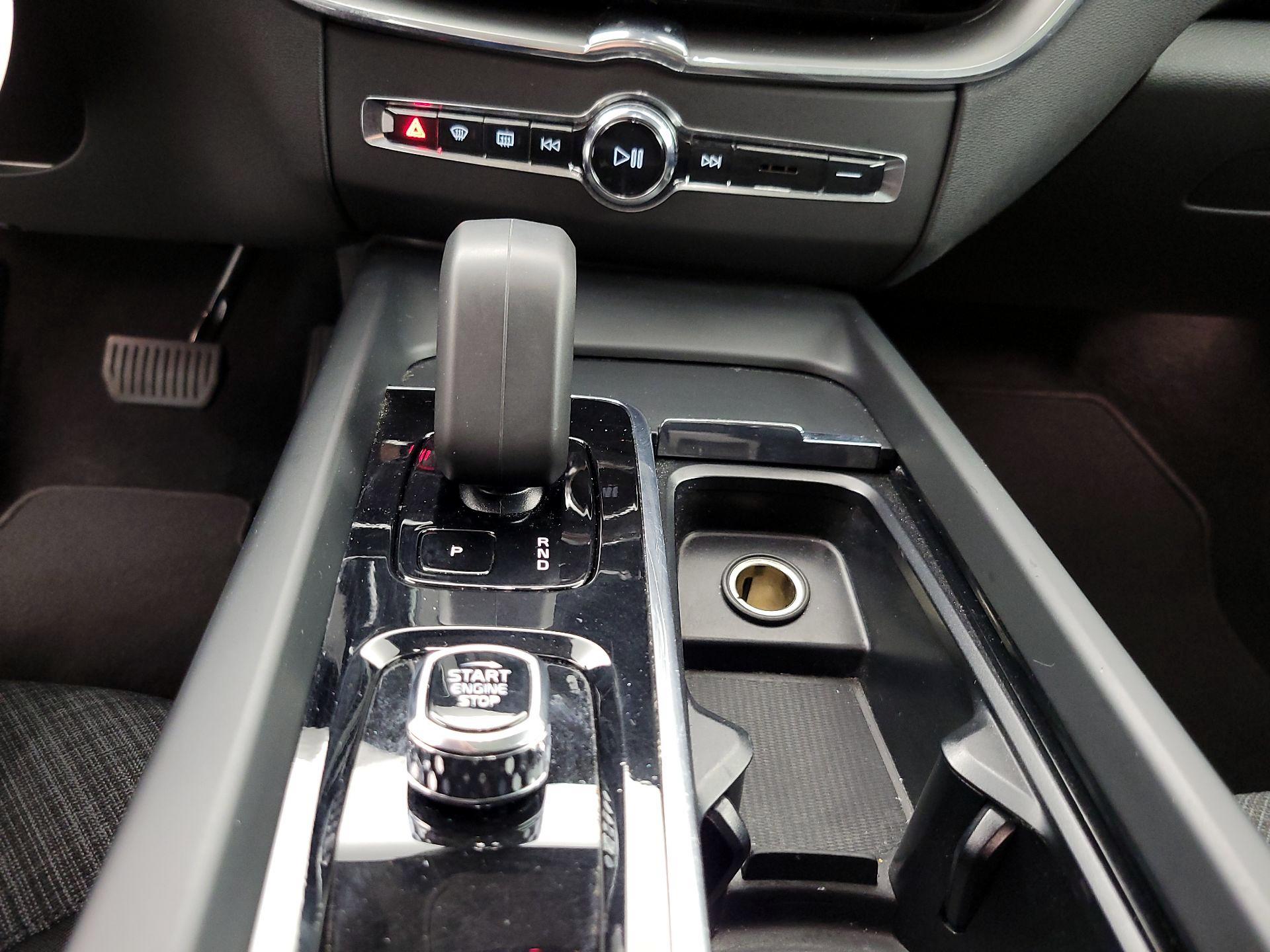 Thumbnail: 2024 Volvo XC60 - 18