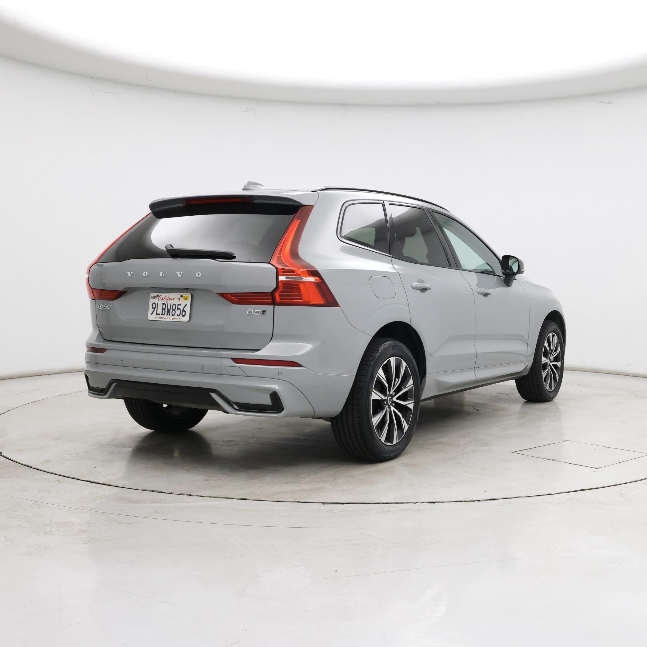 Thumbnail: 2024 Volvo XC60 - 8