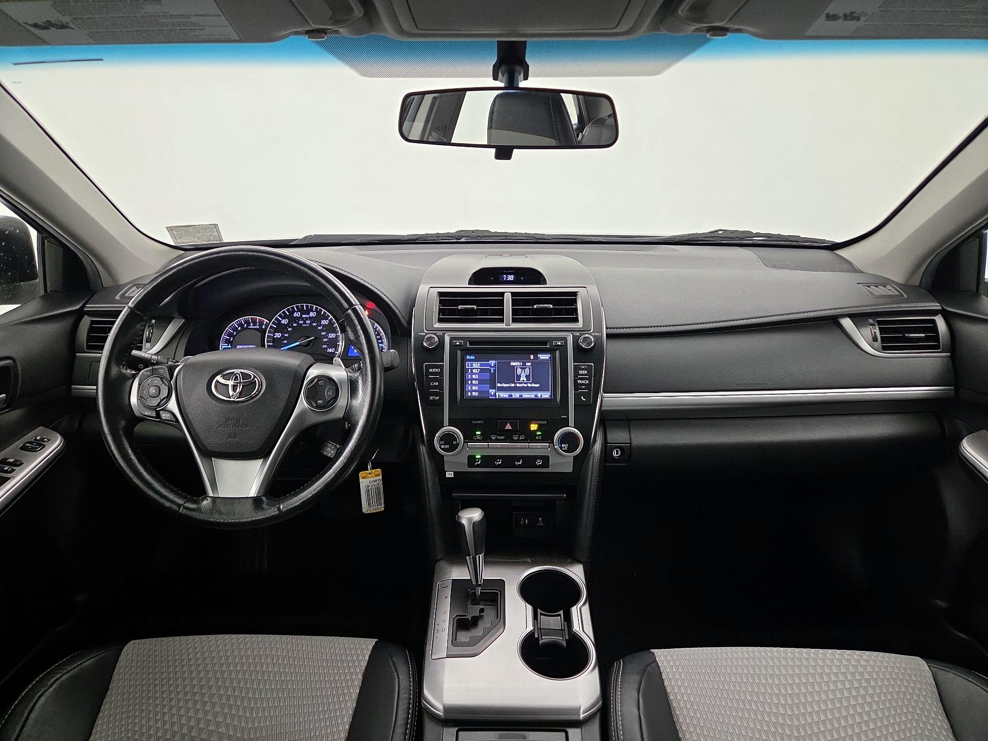 Thumbnail: 2014 Toyota Camry - 9