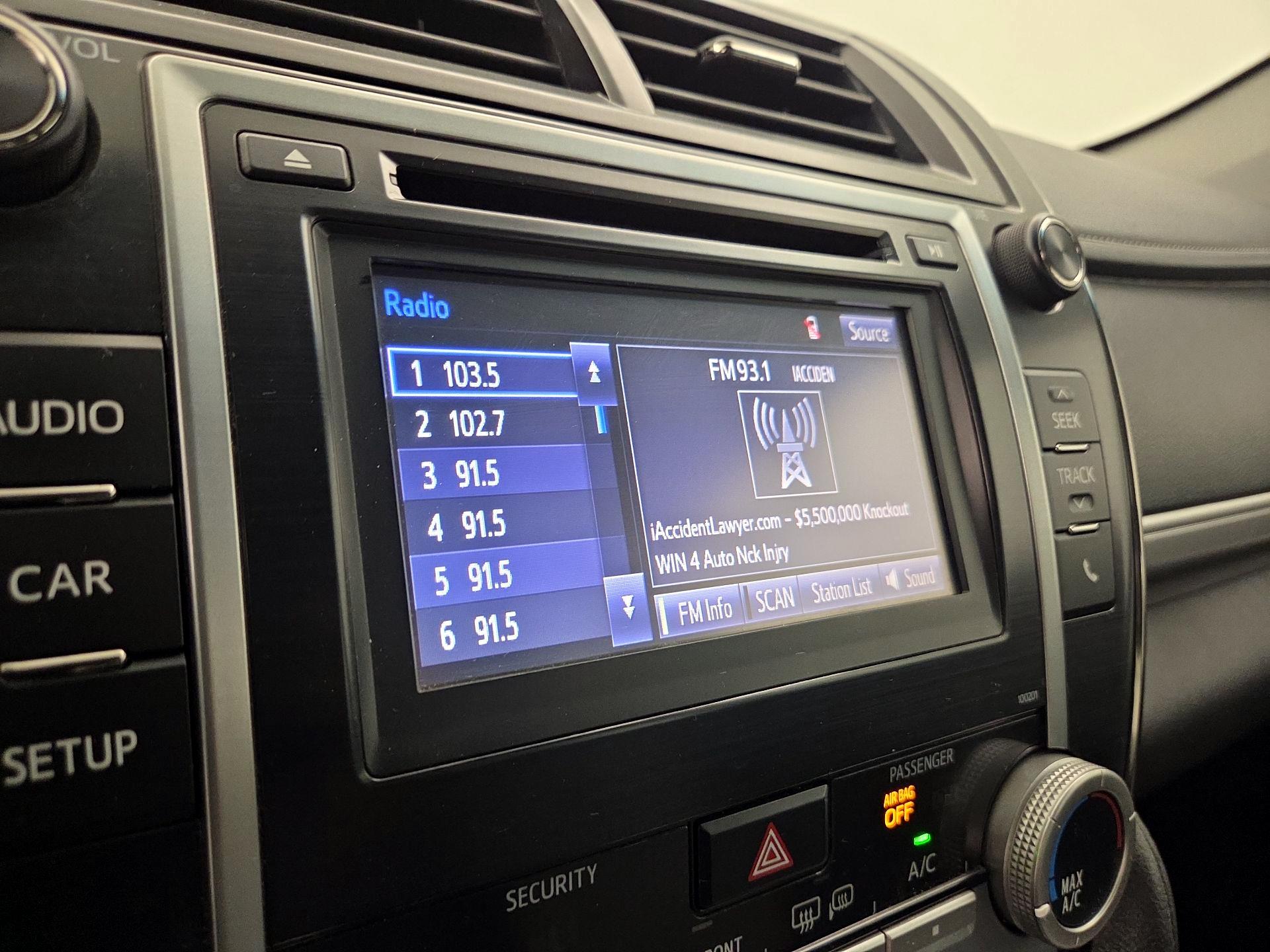 Thumbnail: 2014 Toyota Camry - 15