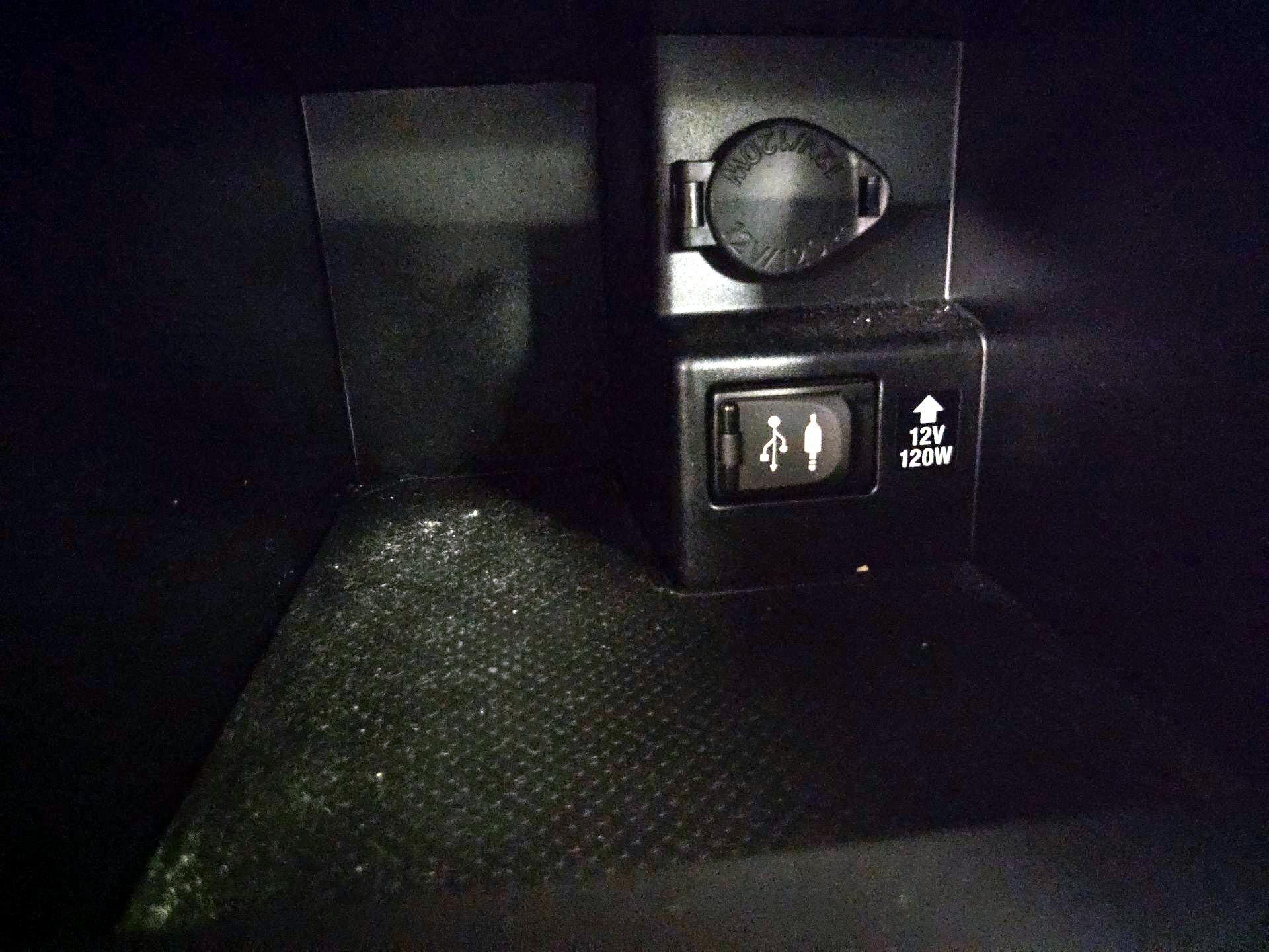 Thumbnail: 2014 Toyota Camry - 18