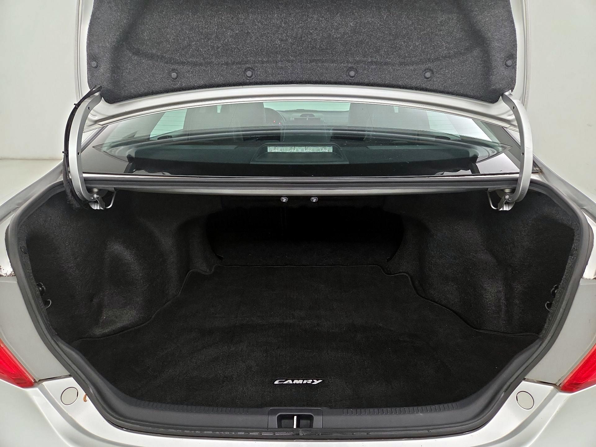 Thumbnail: 2014 Toyota Camry - 20