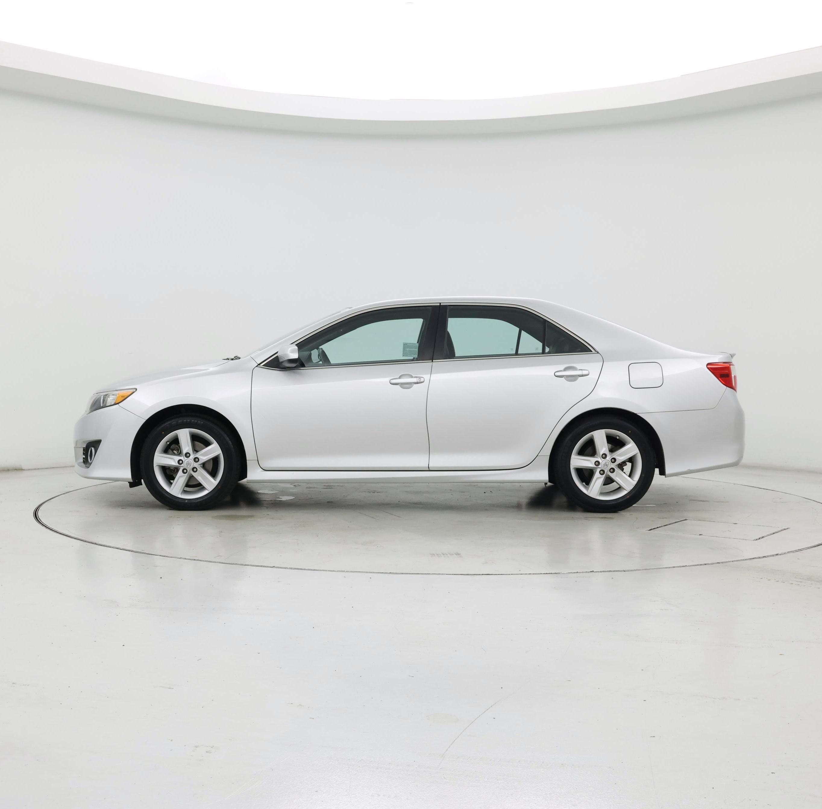 Thumbnail: 2014 Toyota Camry - 3