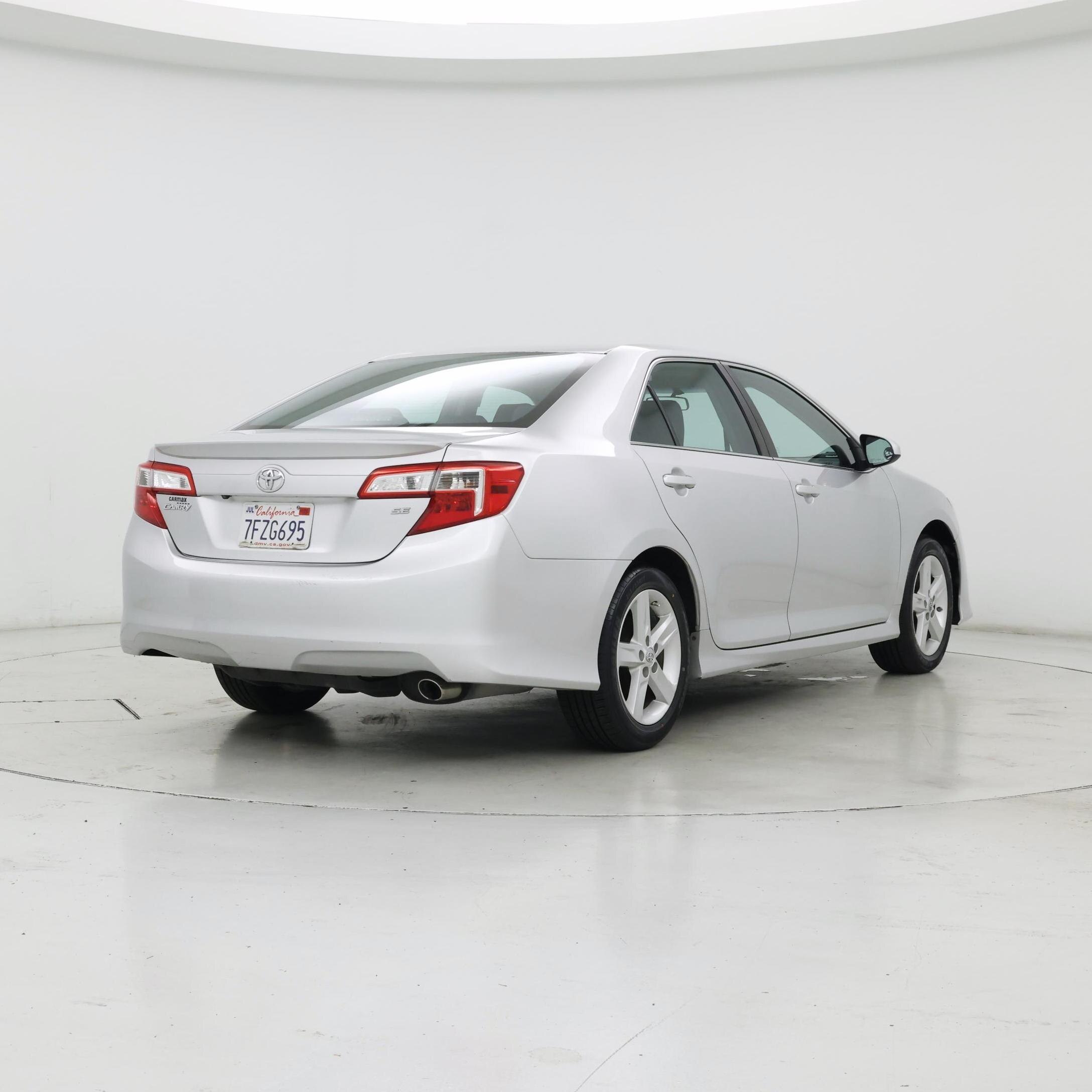 Thumbnail: 2014 Toyota Camry - 8