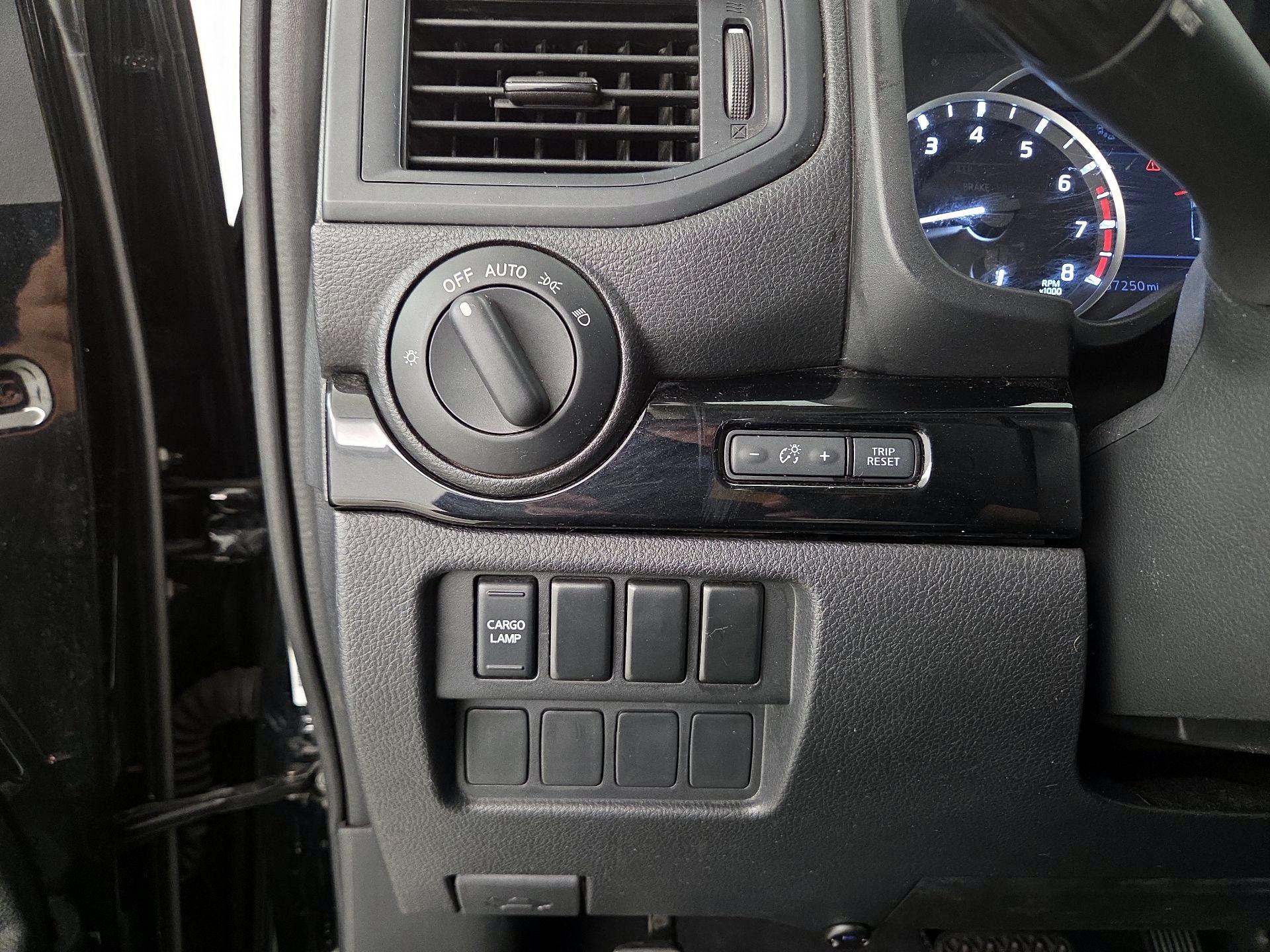 Thumbnail: 2023 Nissan Titan - 13