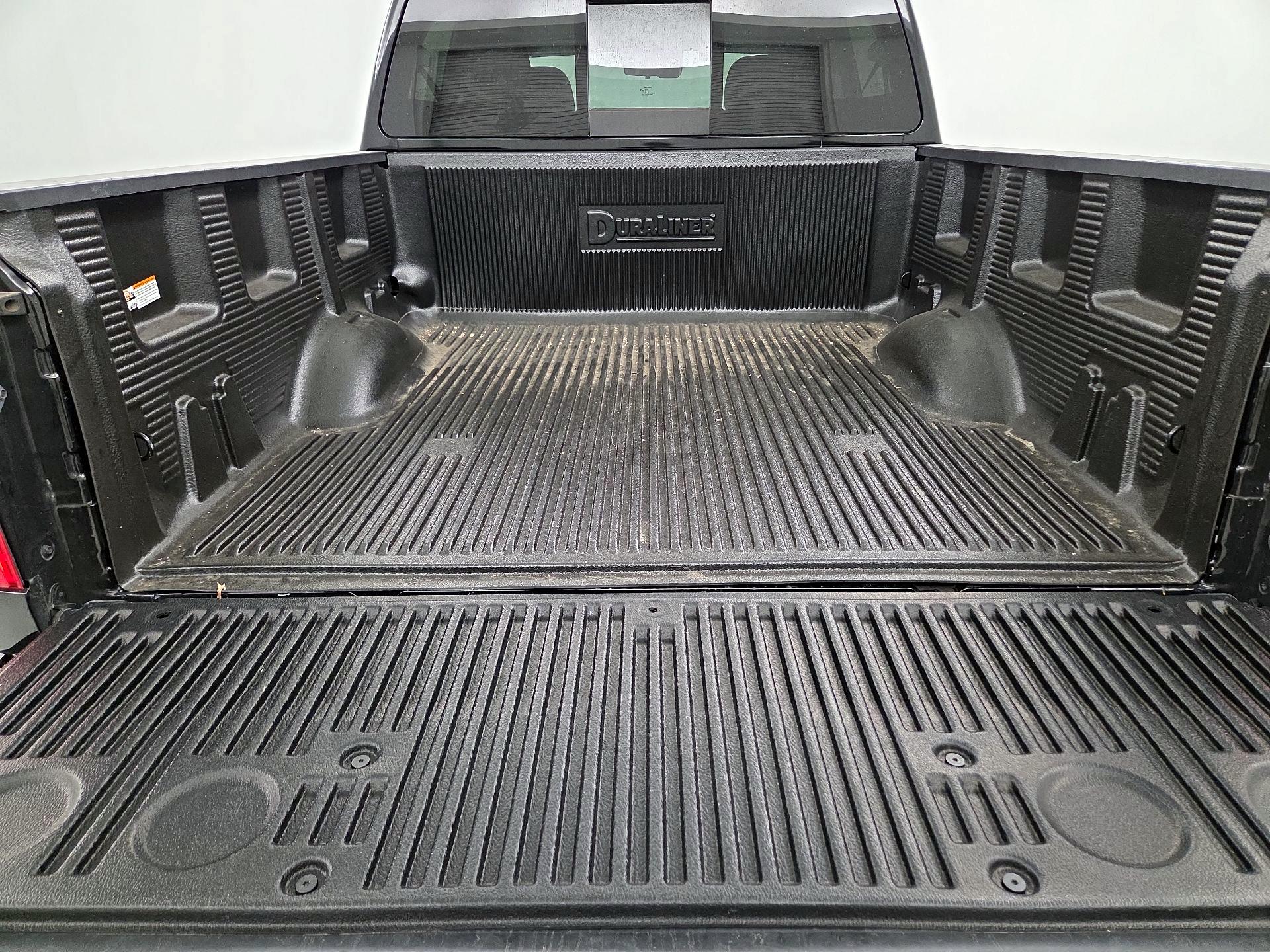 Thumbnail: 2023 Nissan Titan - 20