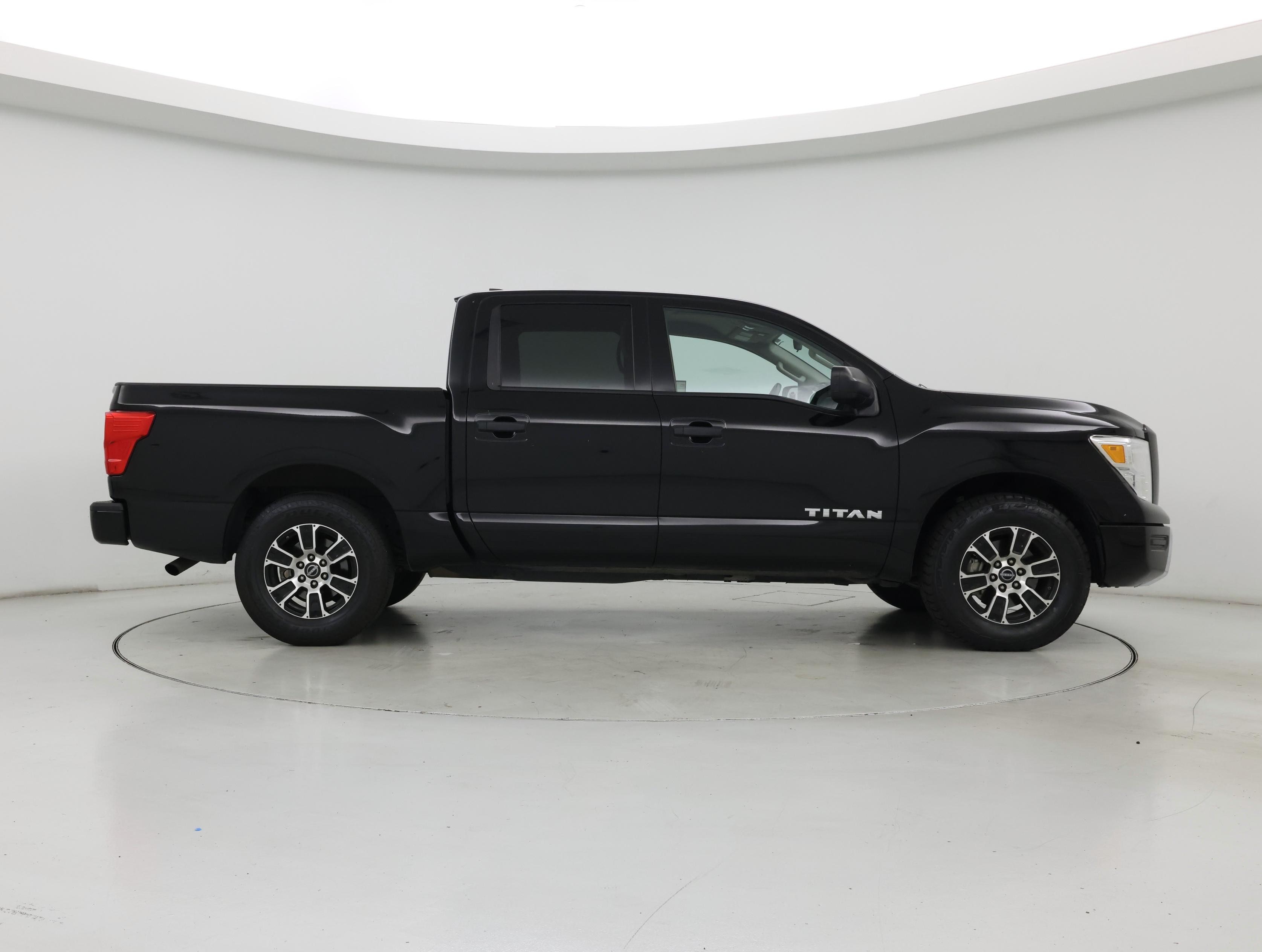 Thumbnail: 2023 Nissan Titan - 7