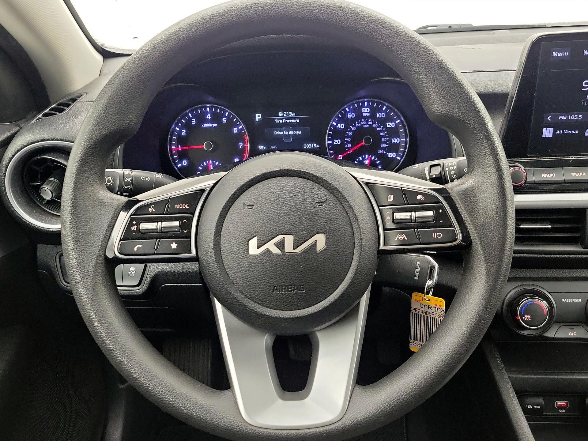 Thumbnail: 2023 Kia Forte - 10