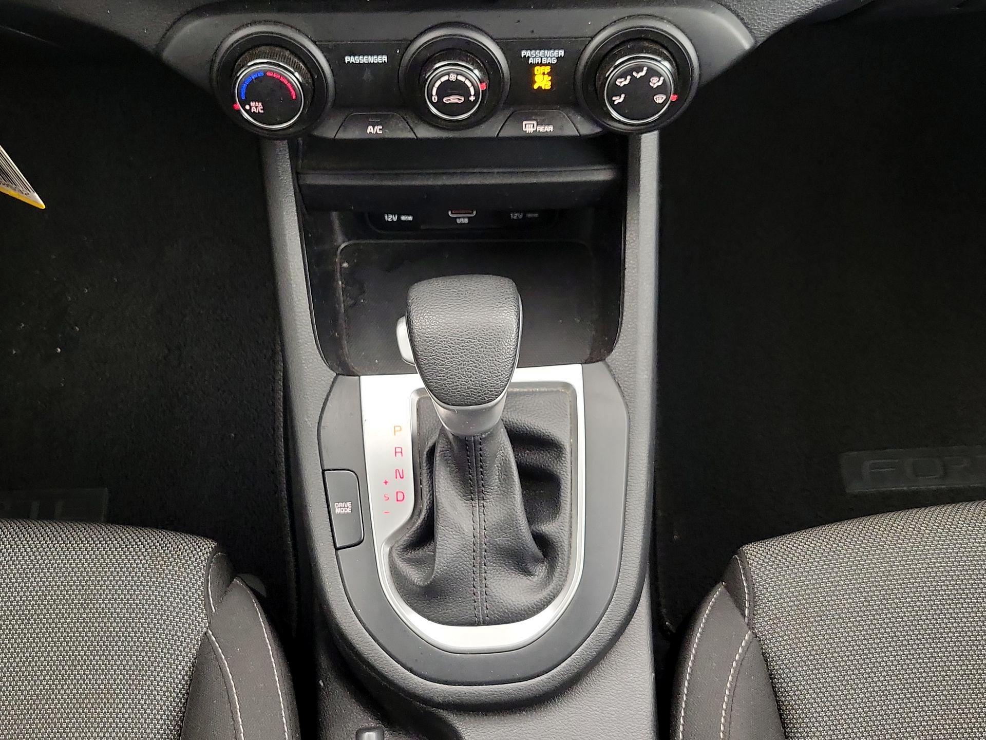 Thumbnail: 2023 Kia Forte - 17