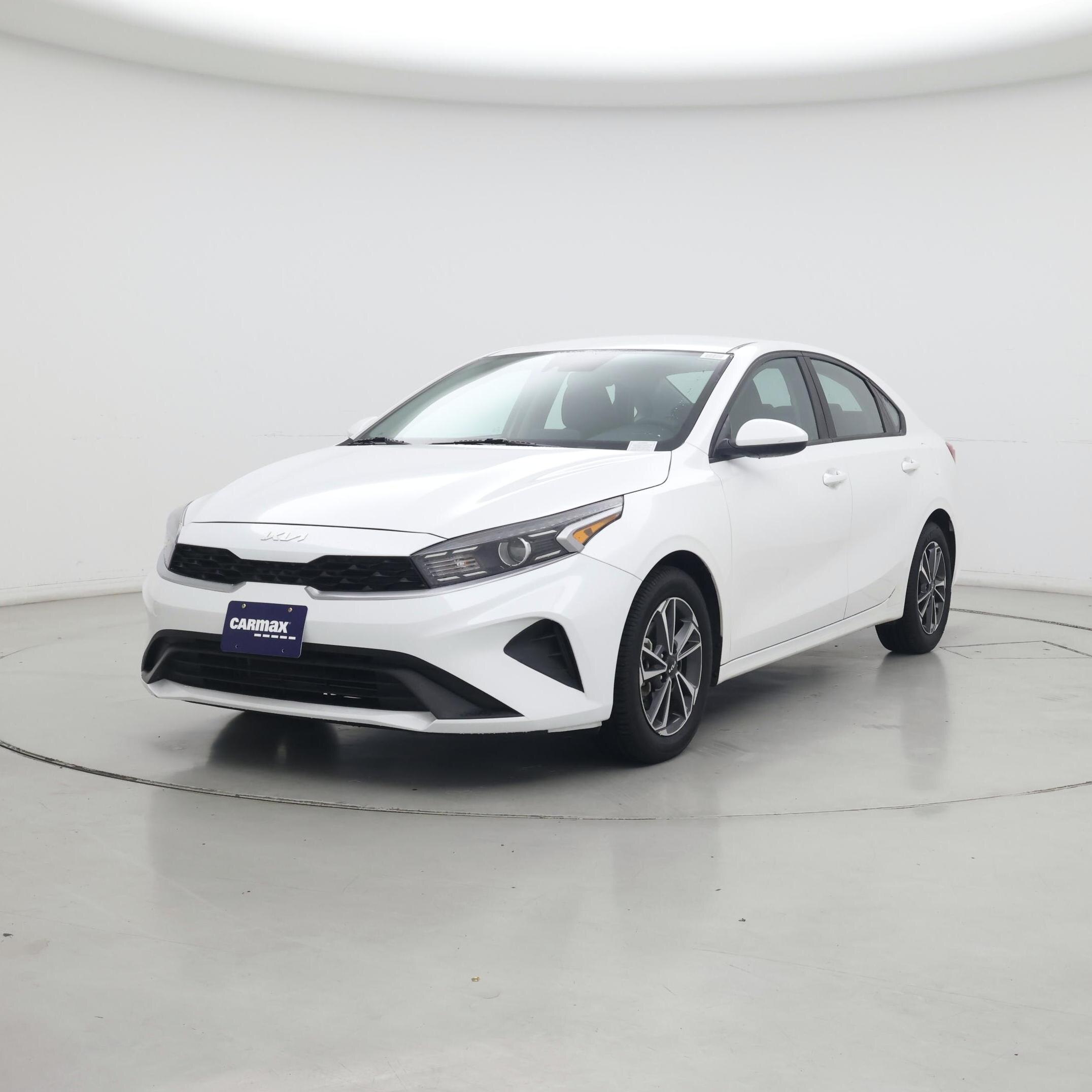 Thumbnail: 2023 Kia Forte - 4