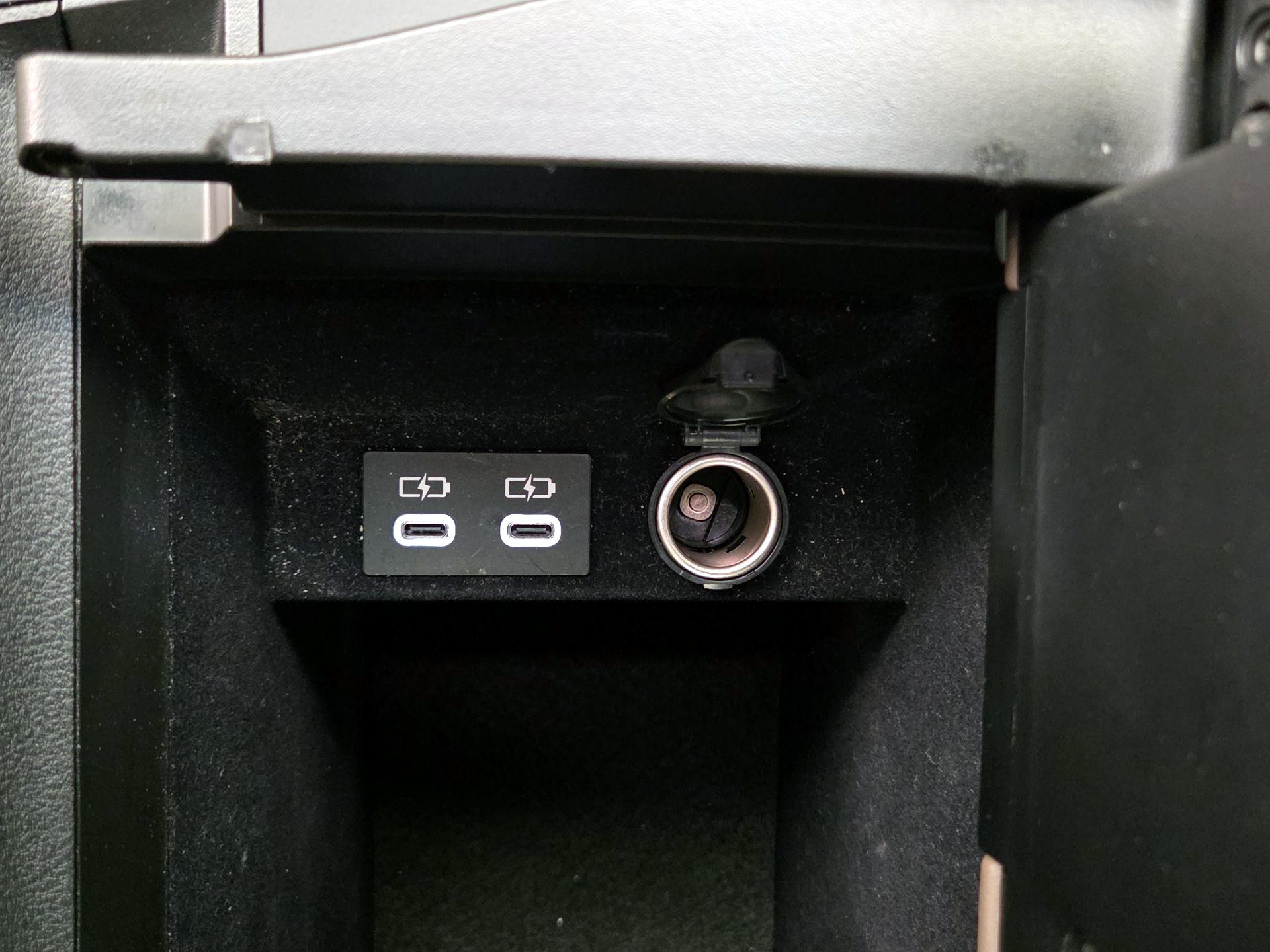 Thumbnail: 2023 Lexus ES - 18