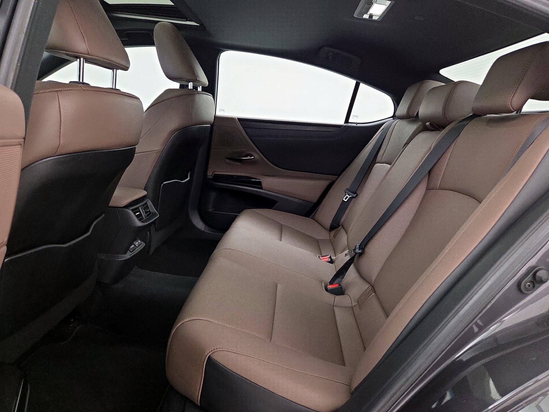 Thumbnail: 2023 Lexus ES - 20