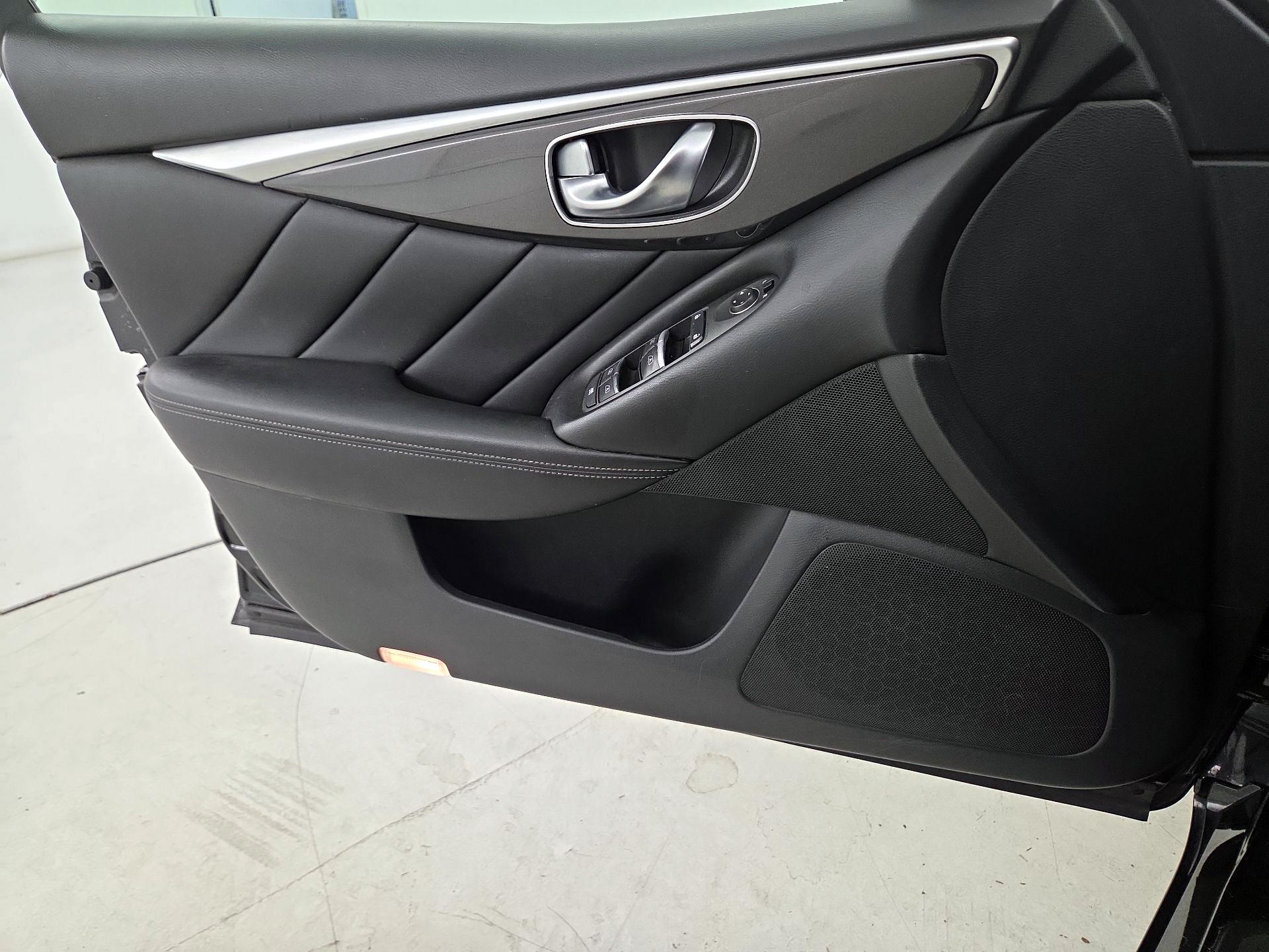 Thumbnail: 2018 INFINITI Q50 - 12