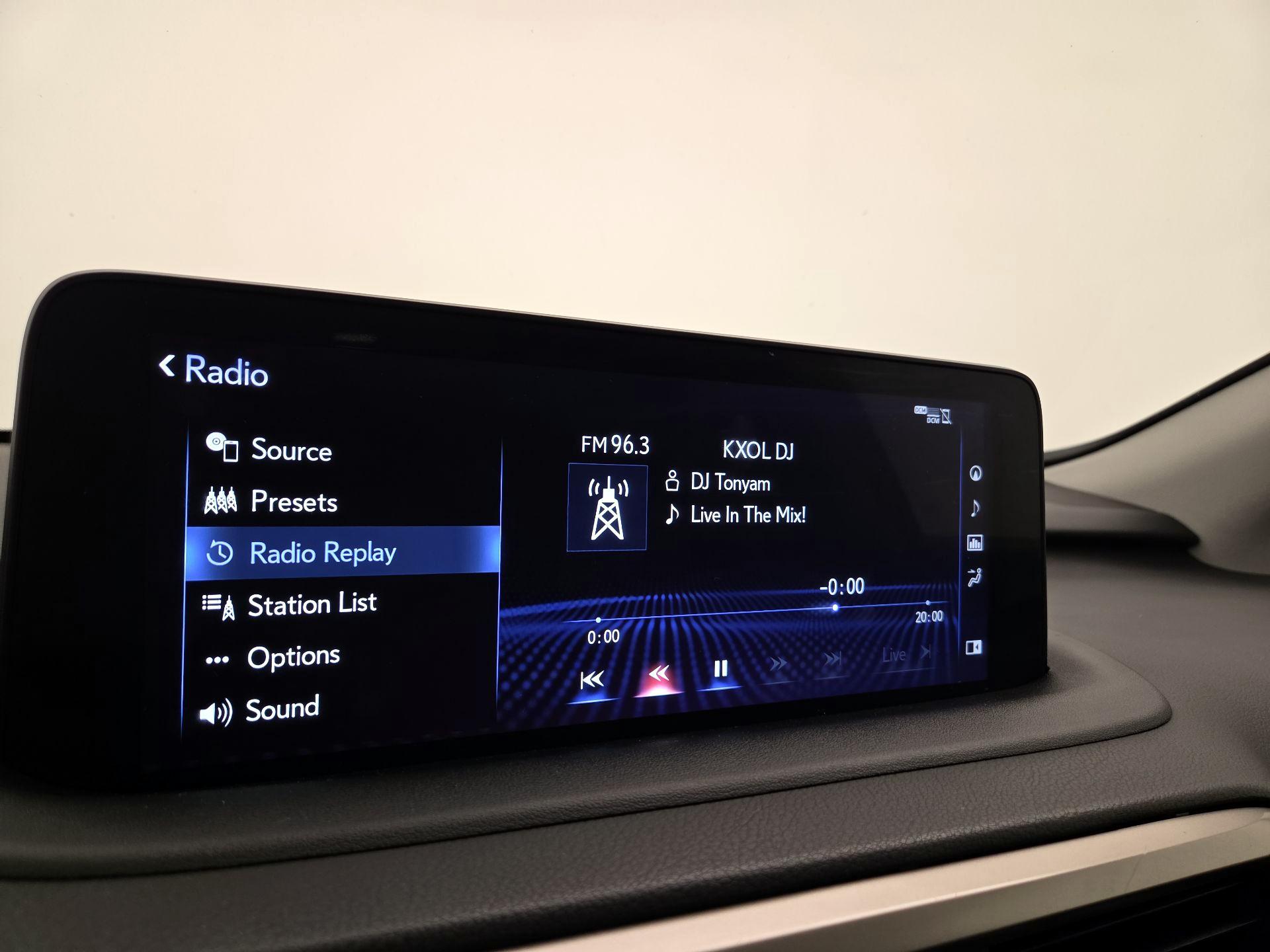 Thumbnail: 2020 Lexus RX - 16