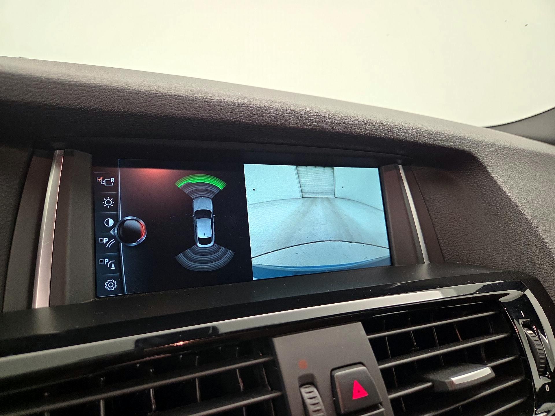 Thumbnail: 2017 BMW X4 - 15