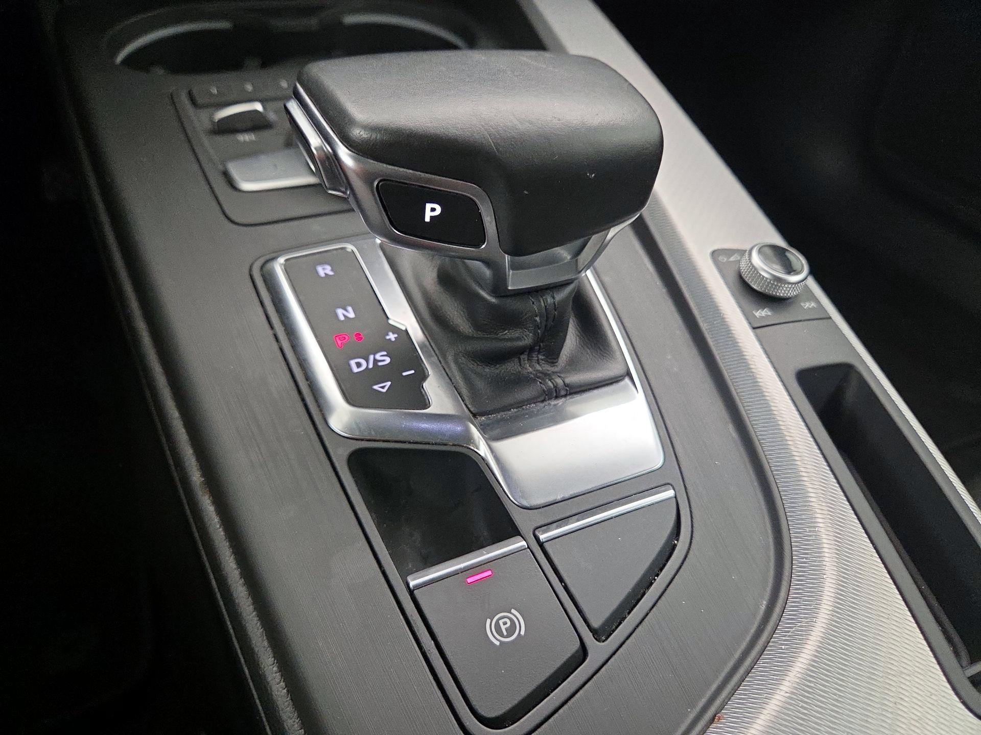 Thumbnail: 2017 Audi A4 - 18