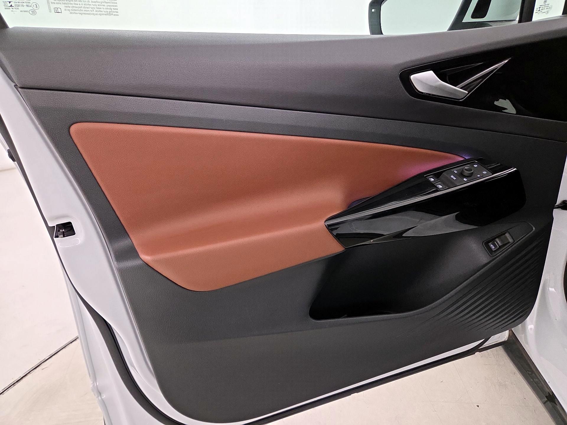 Thumbnail: 2021 Volkswagen ID.4 - 12