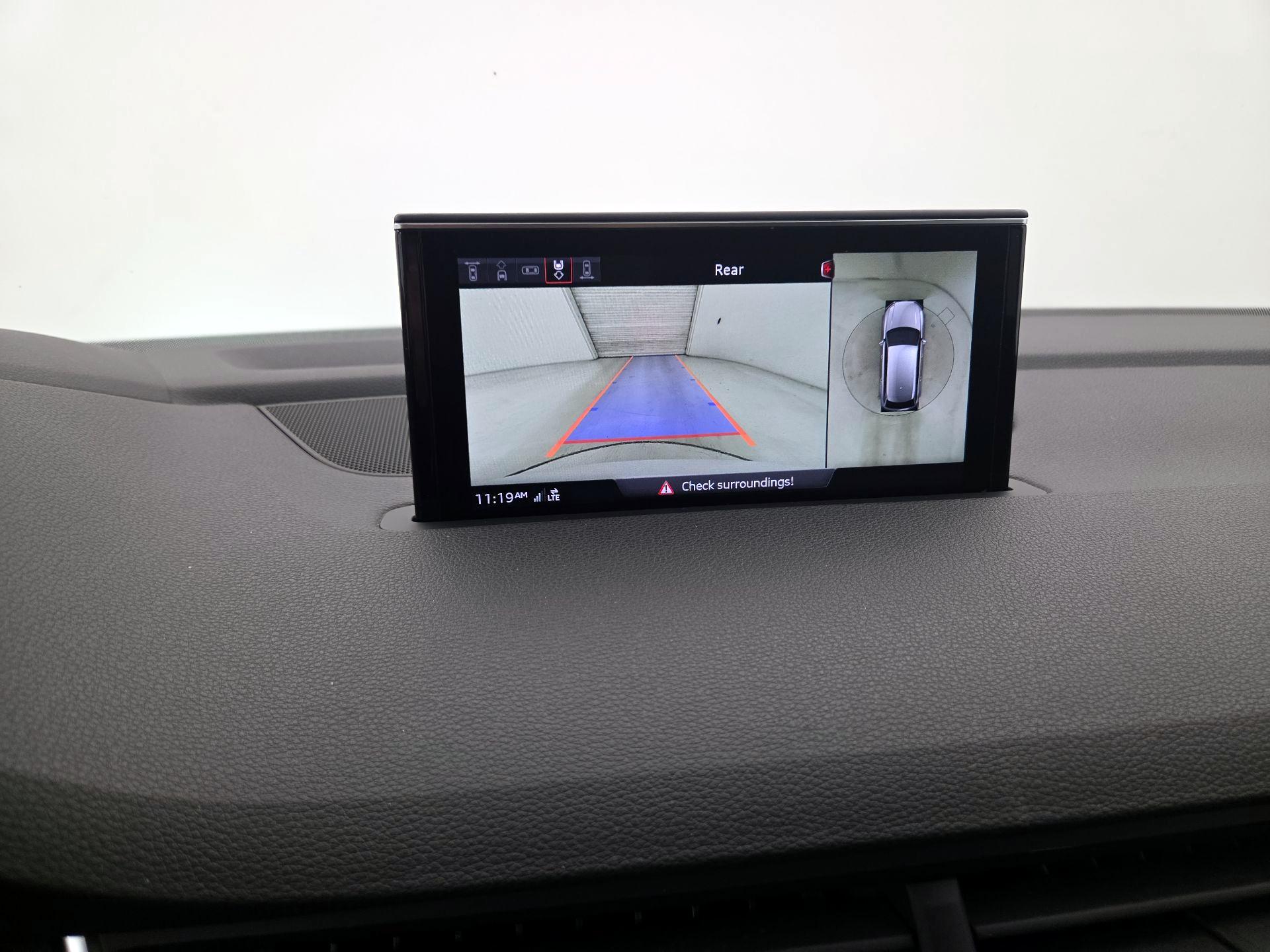 Thumbnail: 2019 Audi Q7 - 15