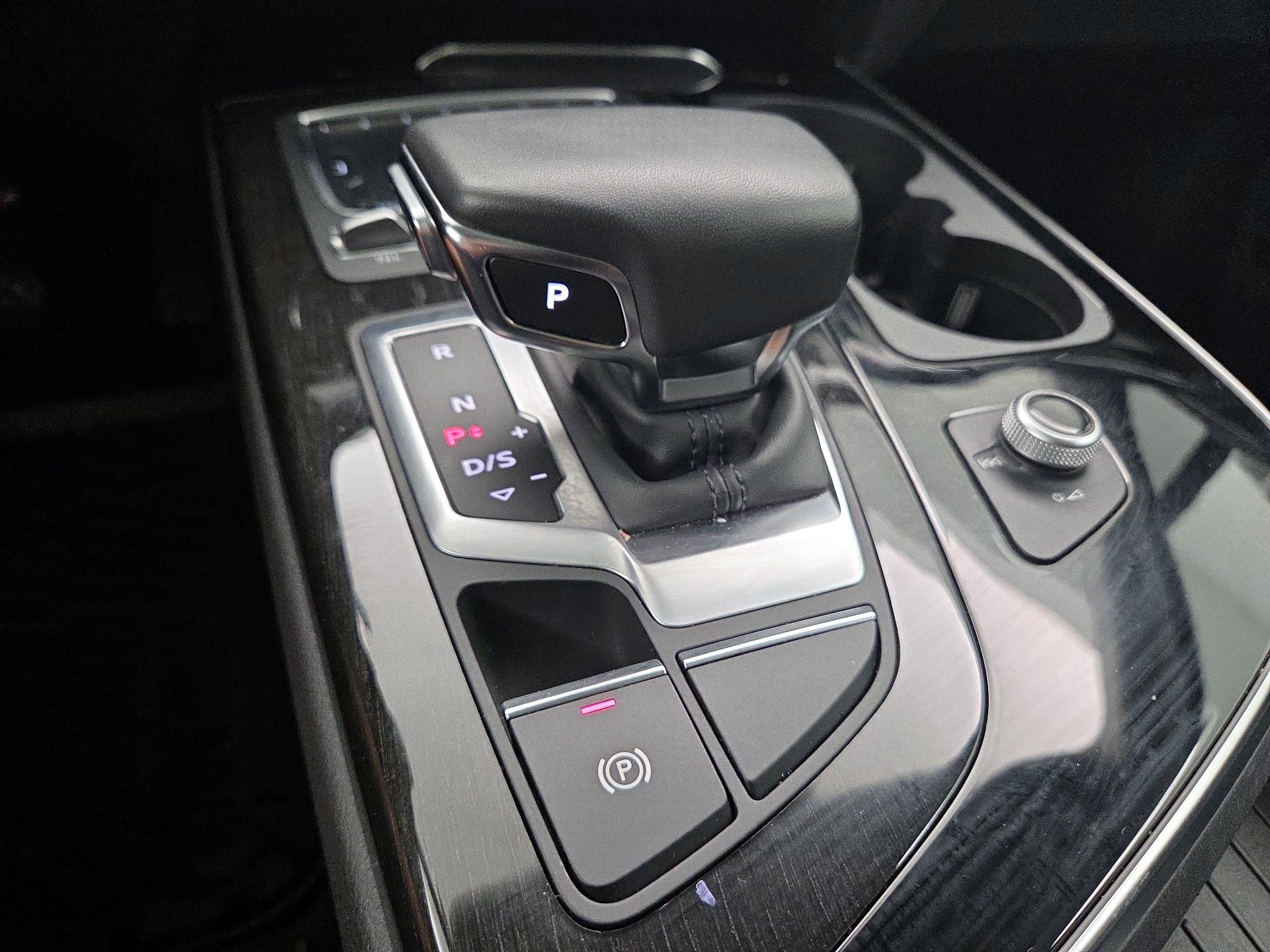 Thumbnail: 2019 Audi Q7 - 18