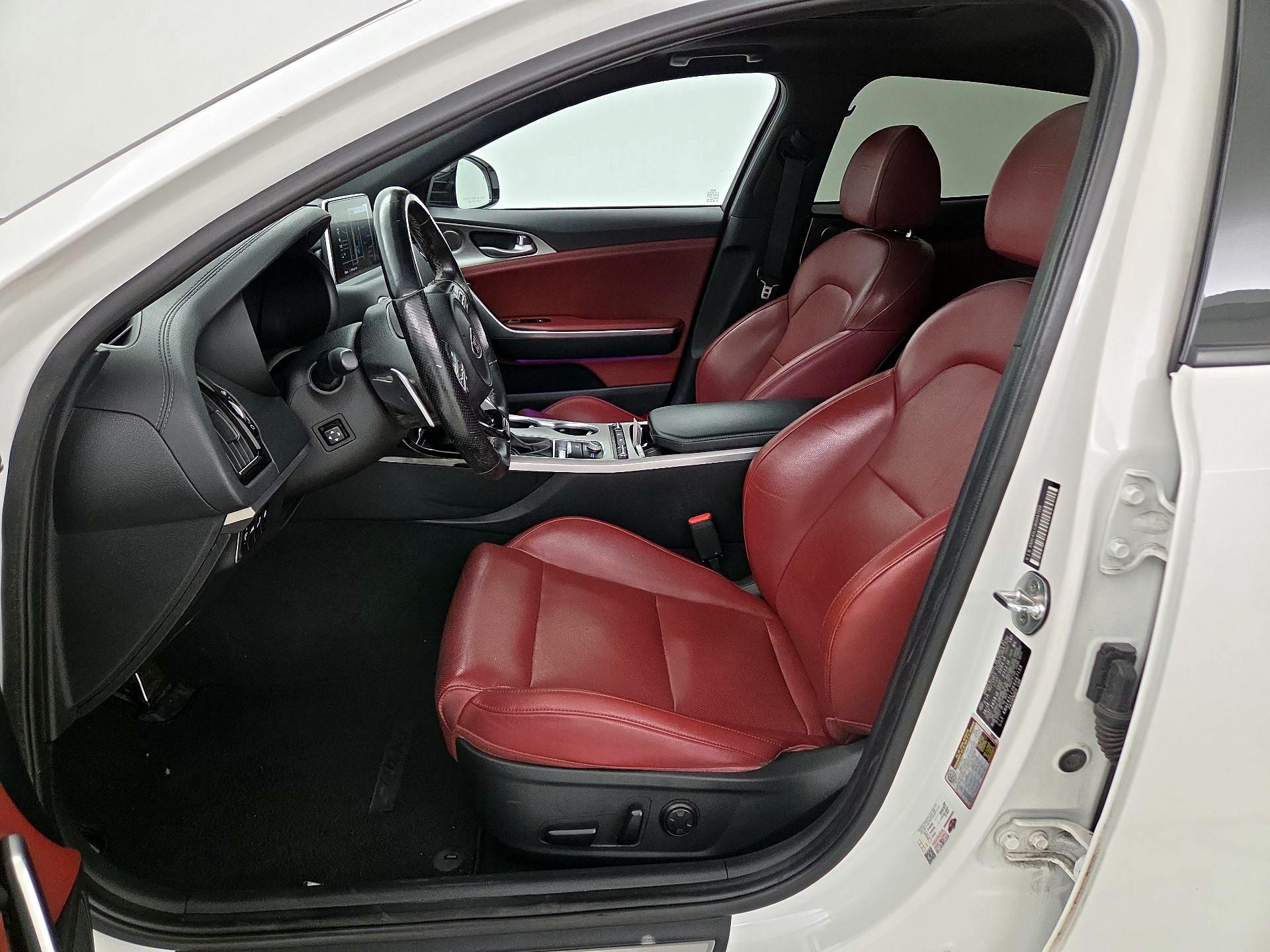 Thumbnail: 2019 Kia Stinger - 11