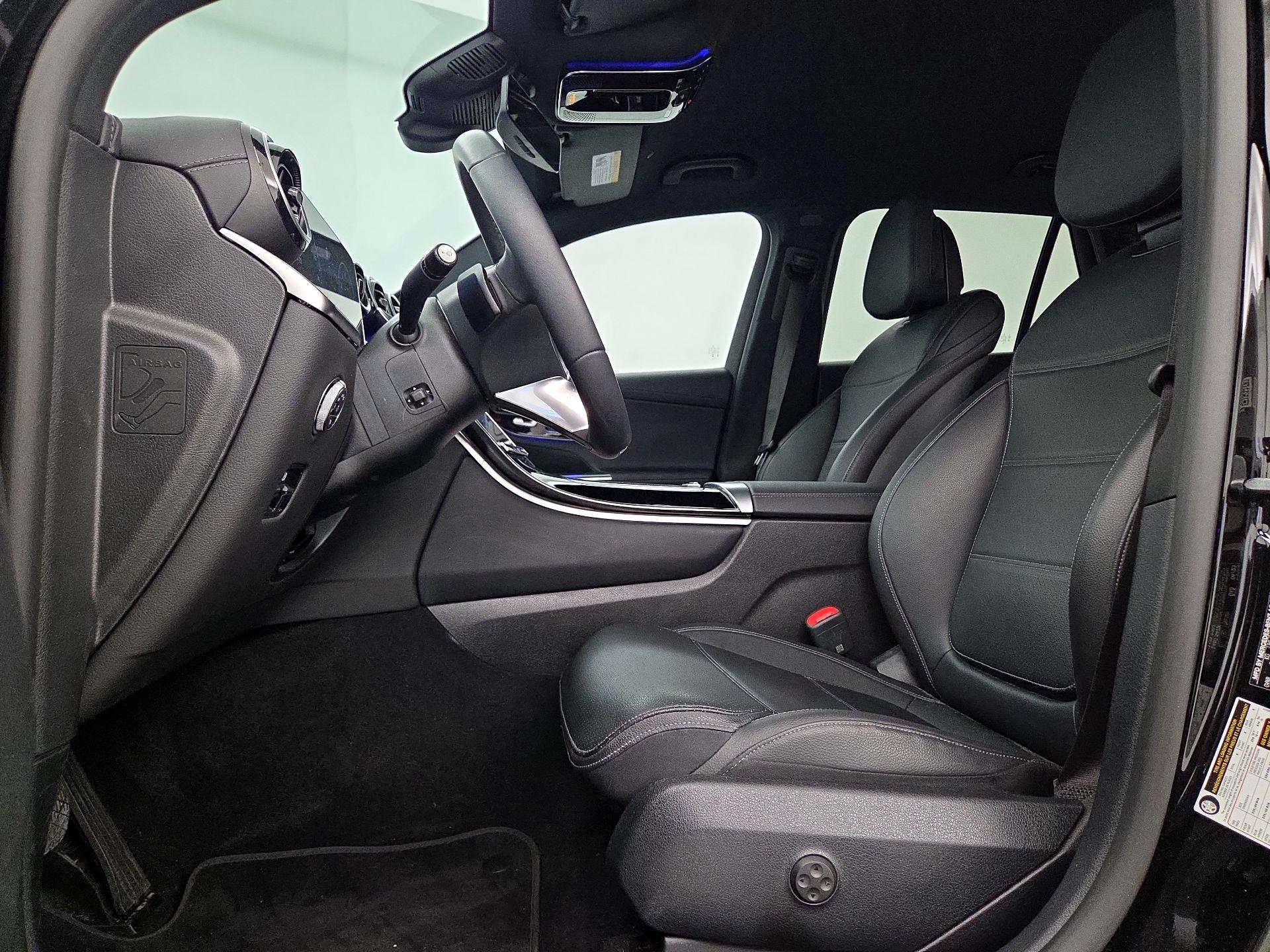 Thumbnail: 2023 Mercedes-Benz GLC - 11