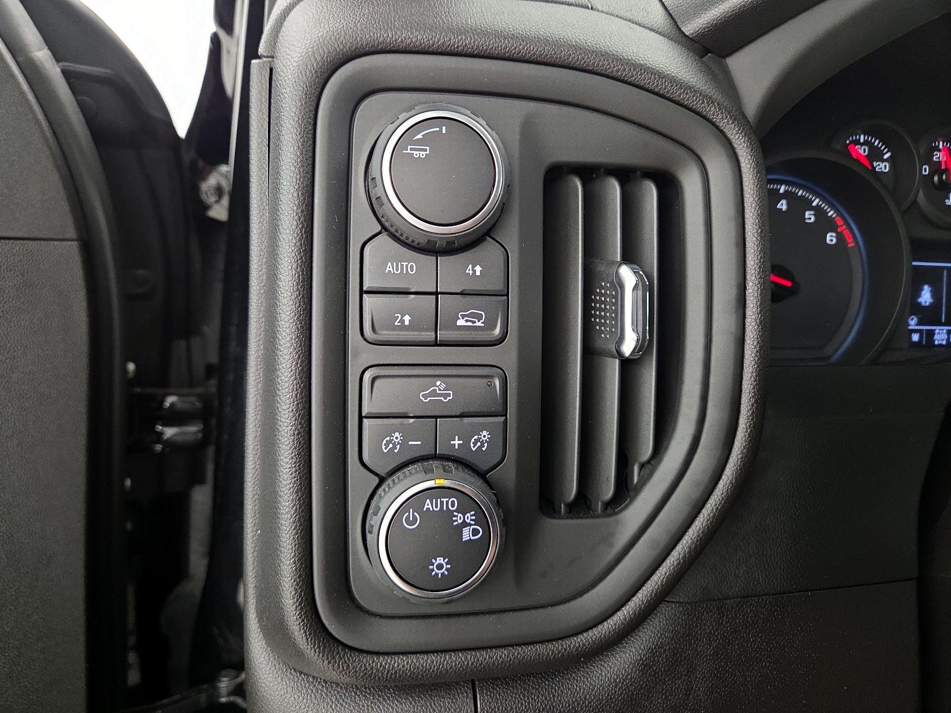 Thumbnail: 2025 Chevrolet Silverado 1500 - 13