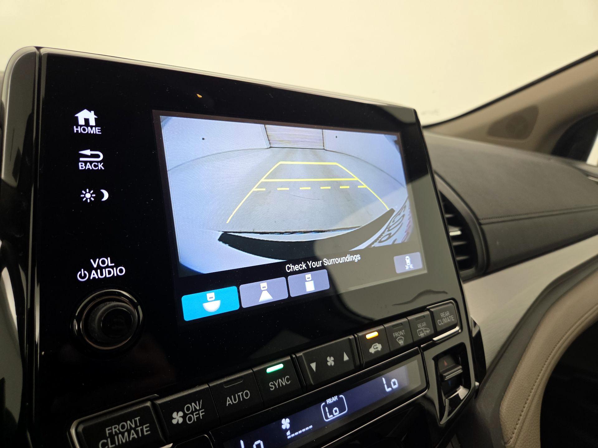 Thumbnail: 2019 Honda Odyssey - 14