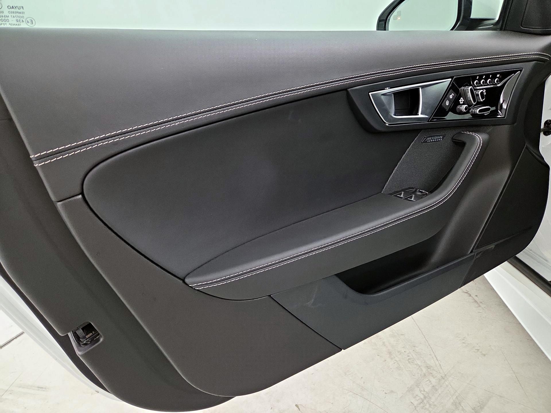 Thumbnail: 2016 Jaguar F-Type - 12