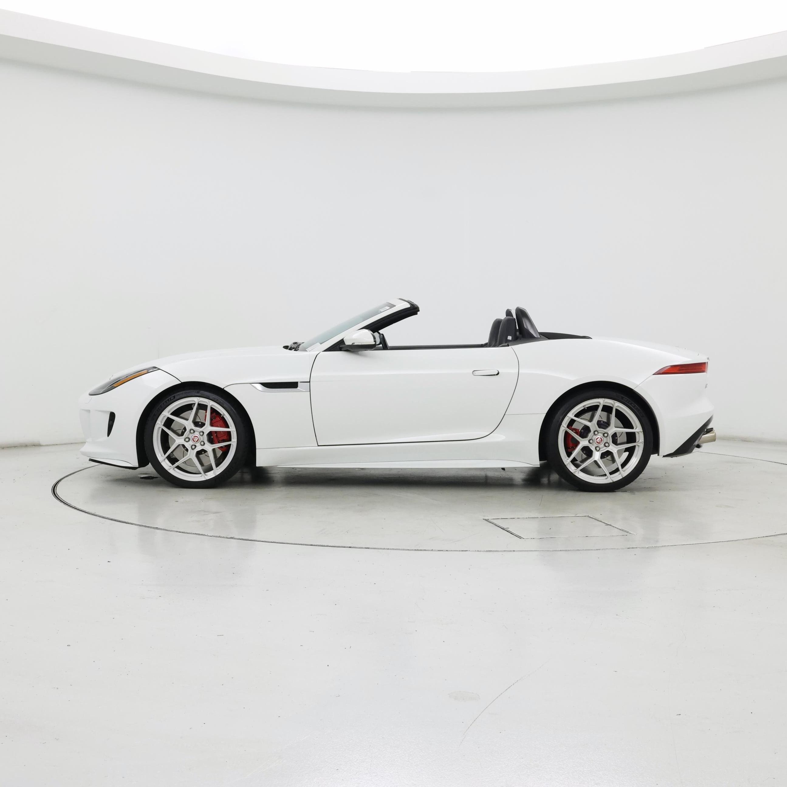 Thumbnail: 2016 Jaguar F-Type - 3