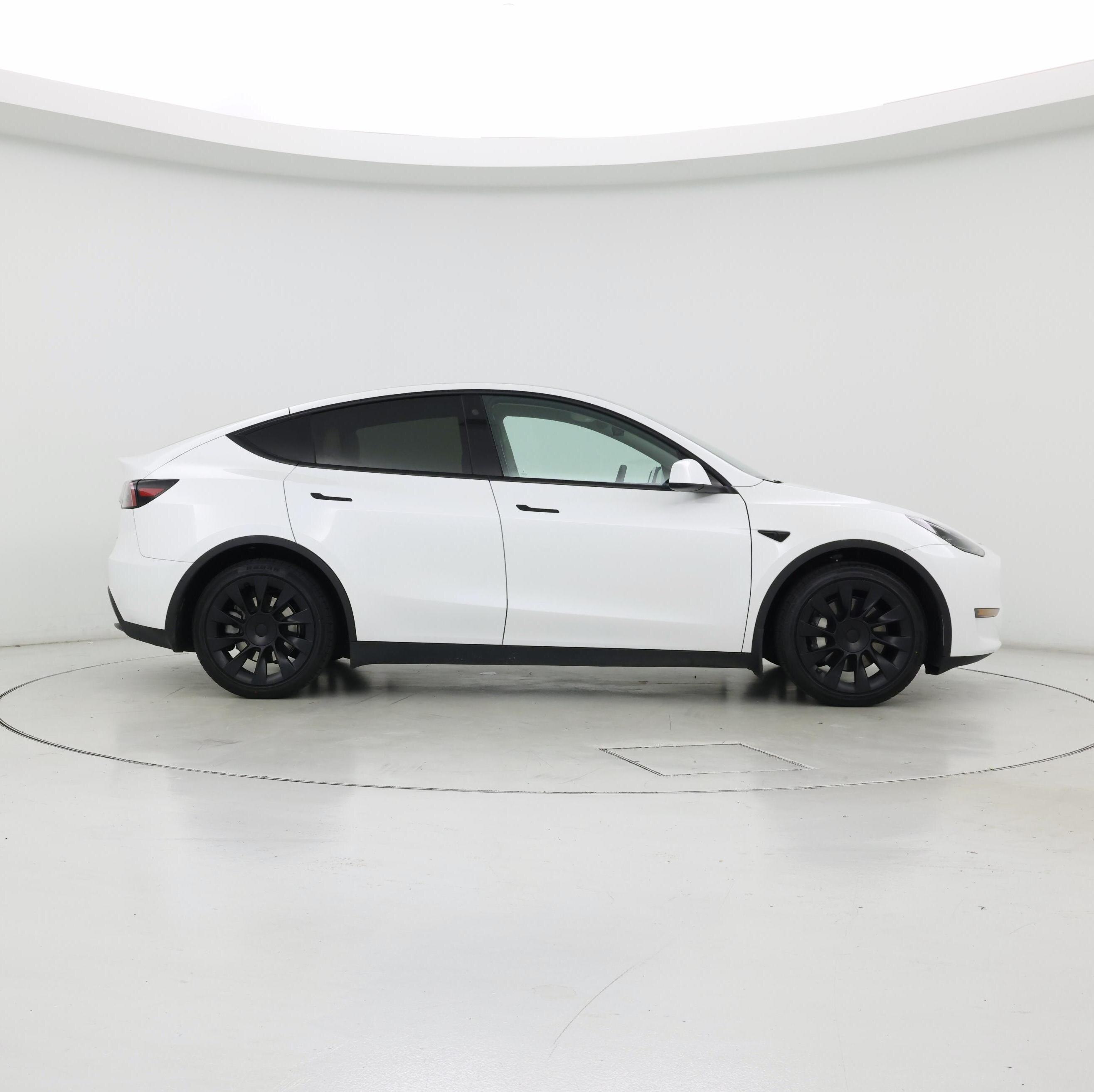 Thumbnail: 2023 Tesla Model Y - 7