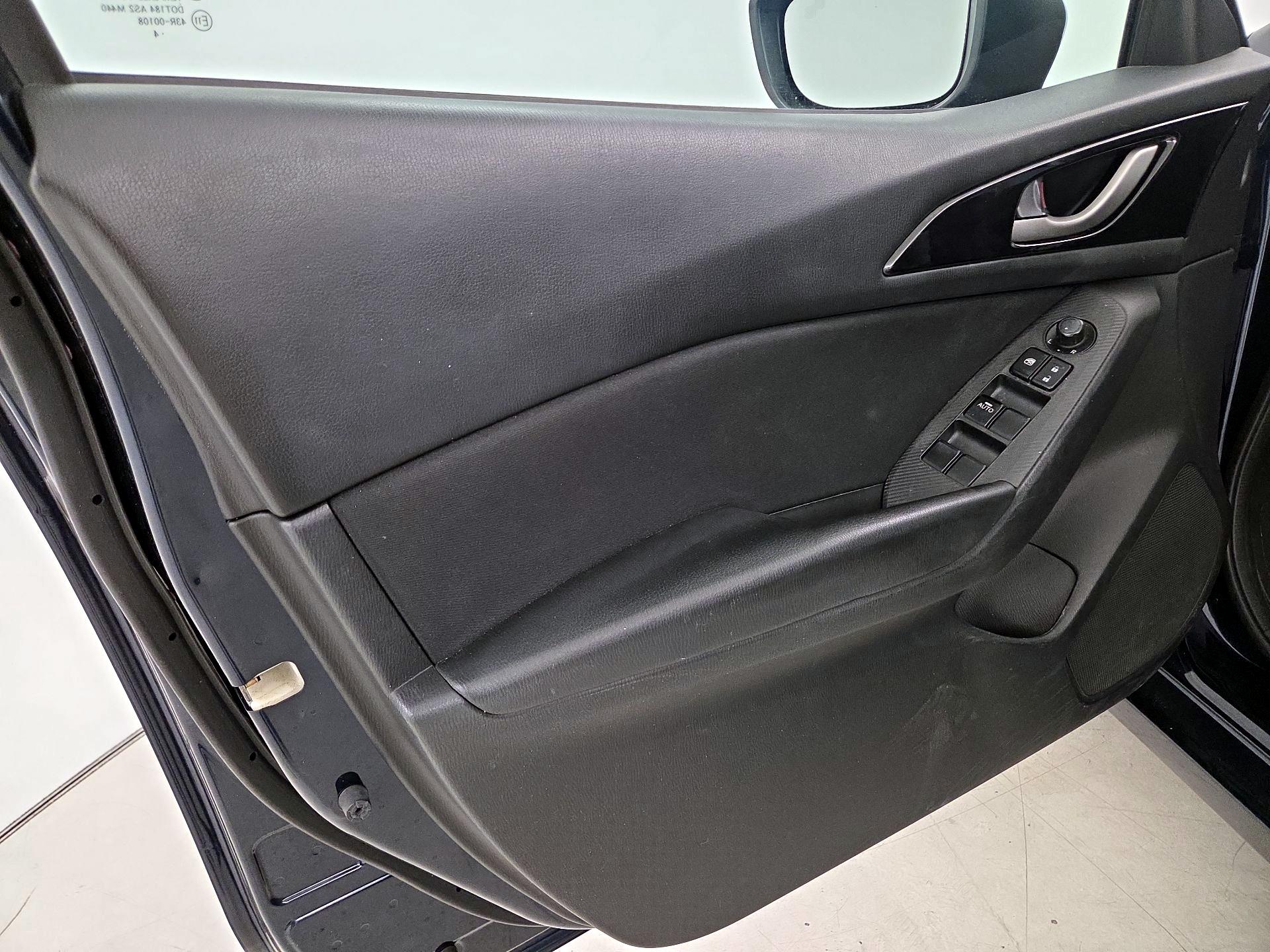 Thumbnail: 2015 Mazda Mazda3 - 12