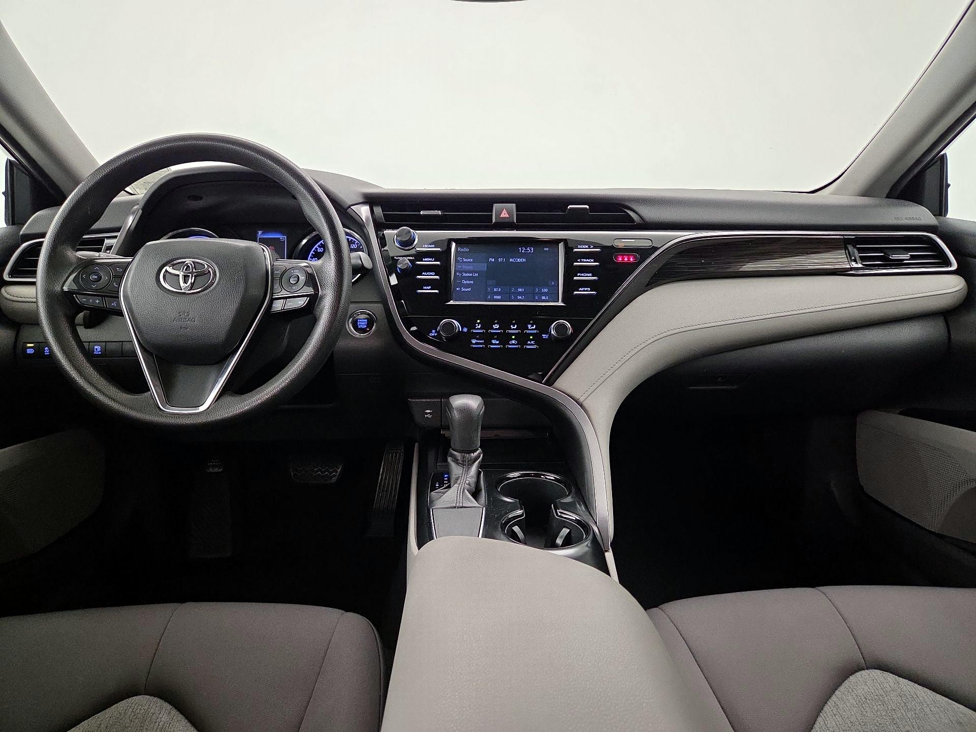 Thumbnail: 2019 Toyota Camry - 9