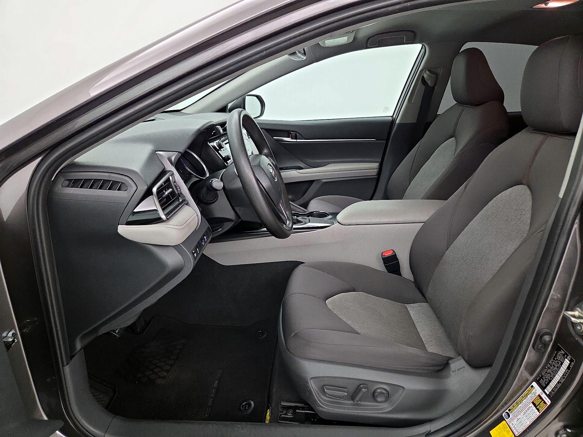 Thumbnail: 2019 Toyota Camry - 11