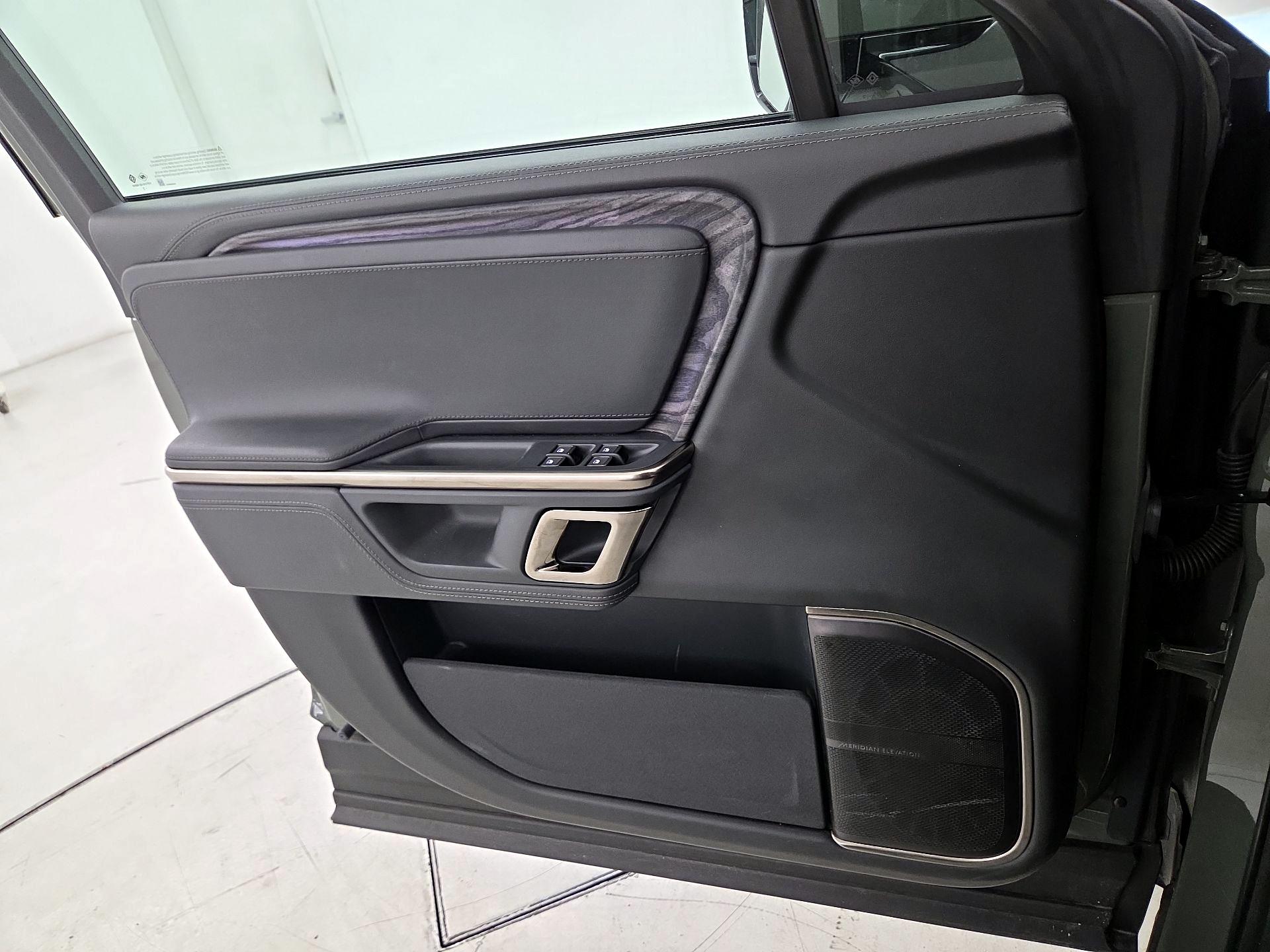 Thumbnail: 2022 Rivian R1S - 12