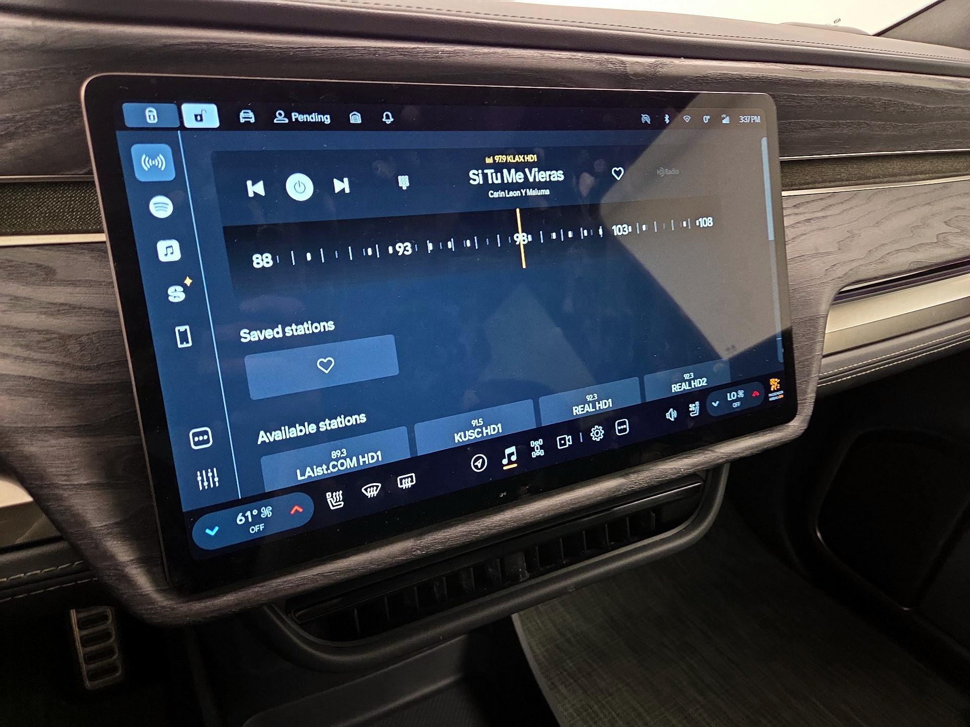 Thumbnail: 2022 Rivian R1S - 14