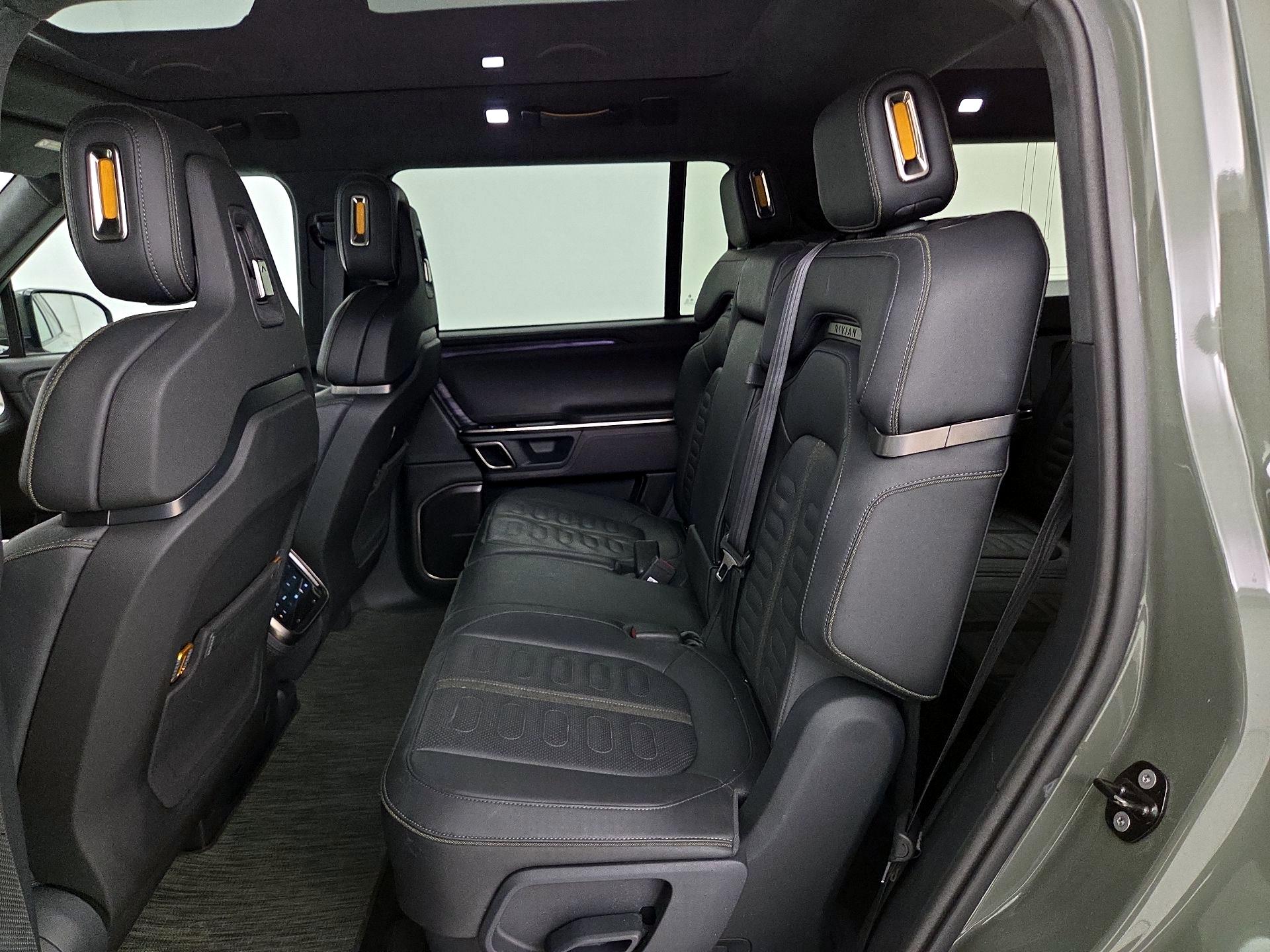 Thumbnail: 2022 Rivian R1S - 18