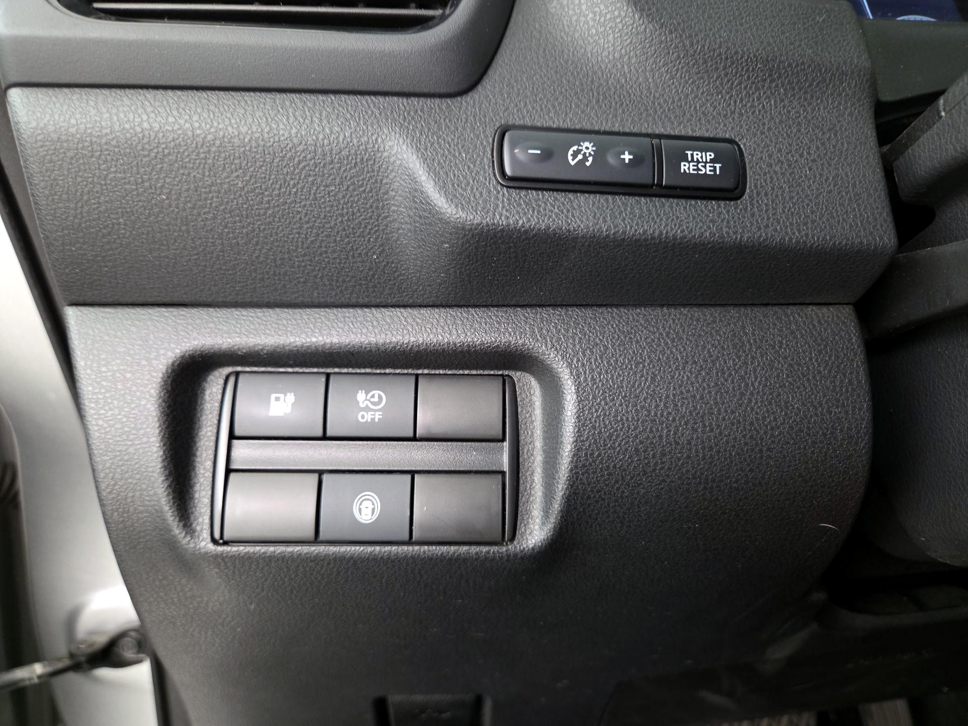 Thumbnail: 2021 Nissan Leaf - 13