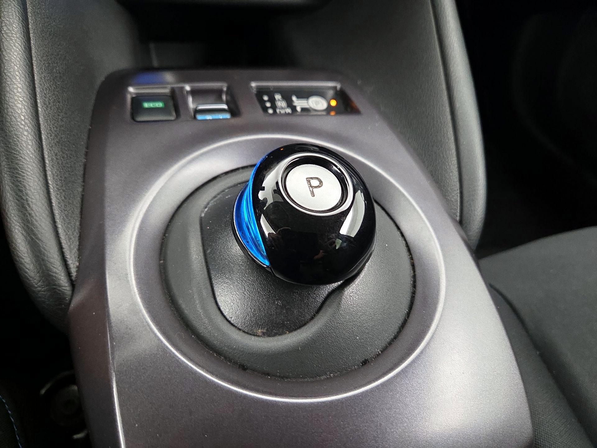 Thumbnail: 2021 Nissan Leaf - 17