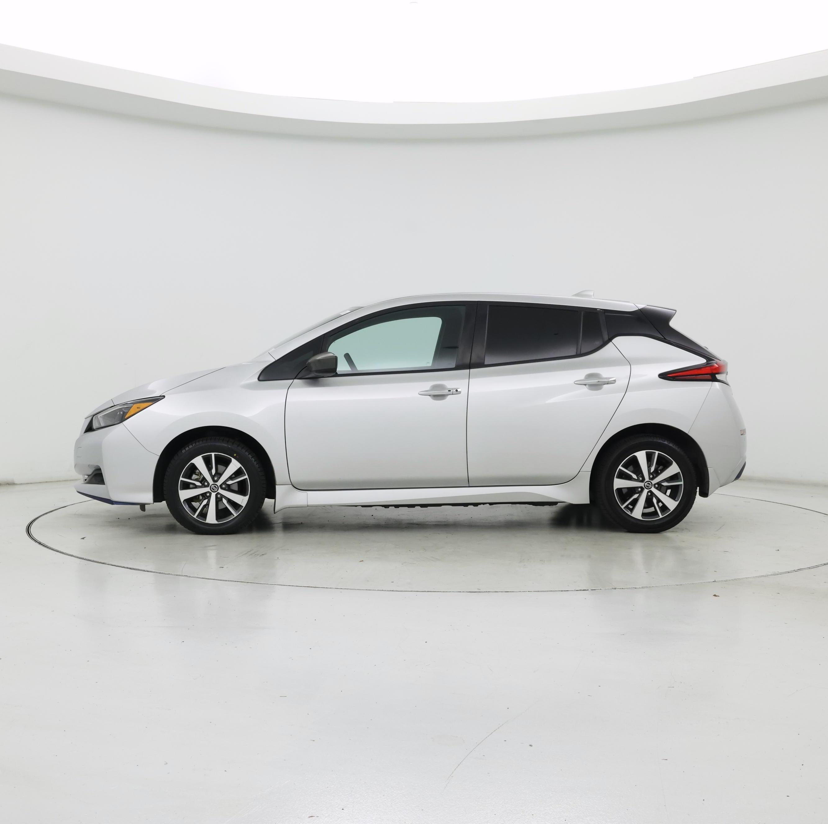 Thumbnail: 2021 Nissan Leaf - 3