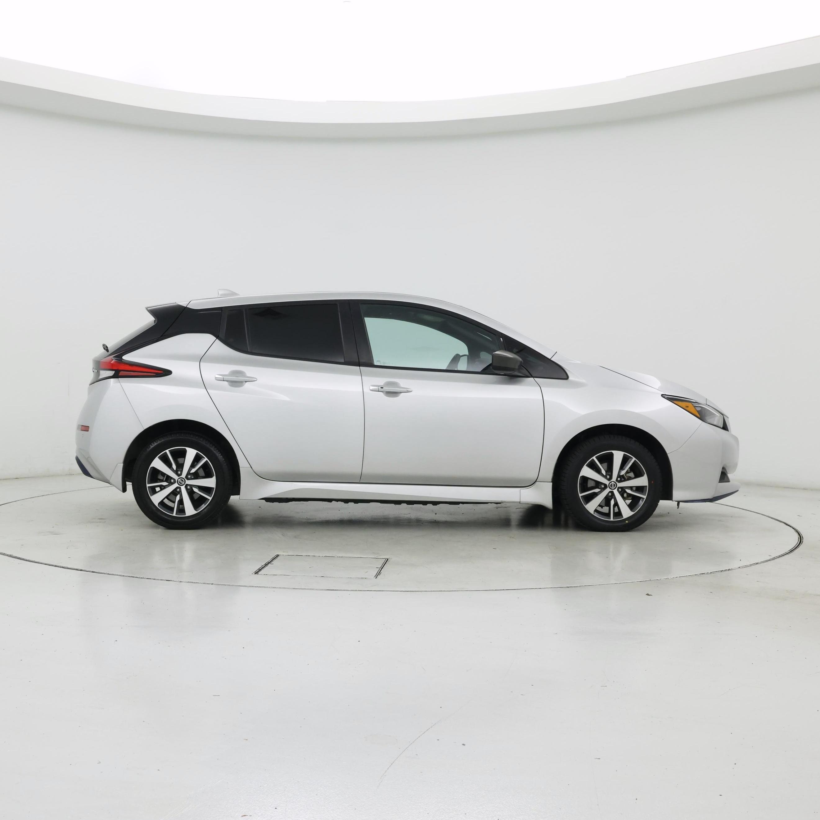 Thumbnail: 2021 Nissan Leaf - 7