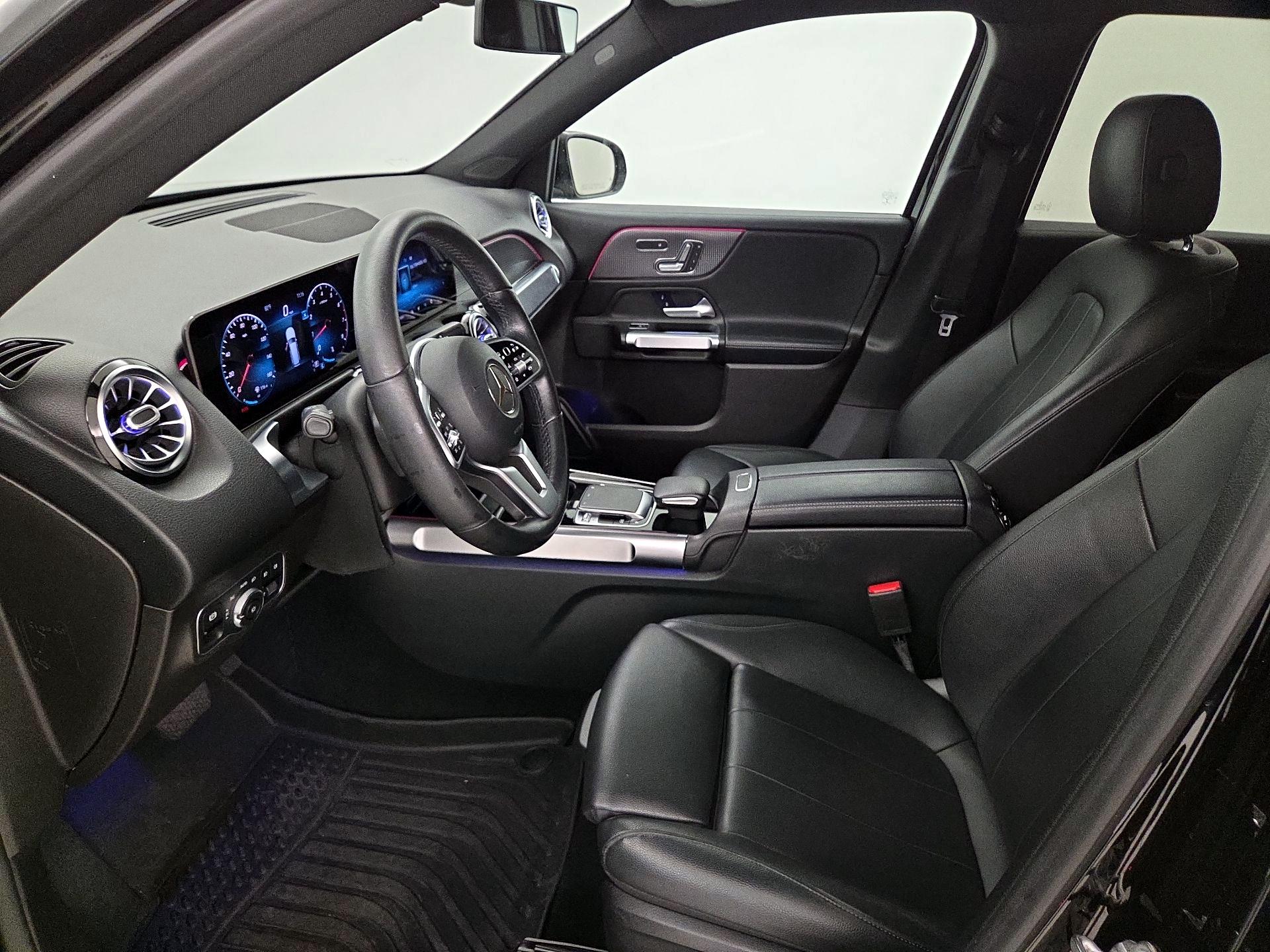 Thumbnail: 2020 Mercedes-Benz GLB - 11