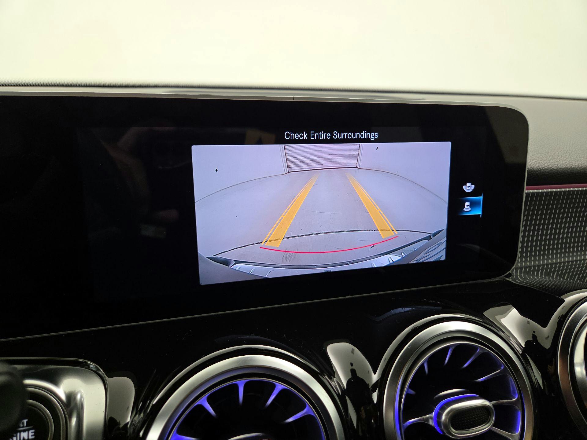 Thumbnail: 2020 Mercedes-Benz GLB - 14