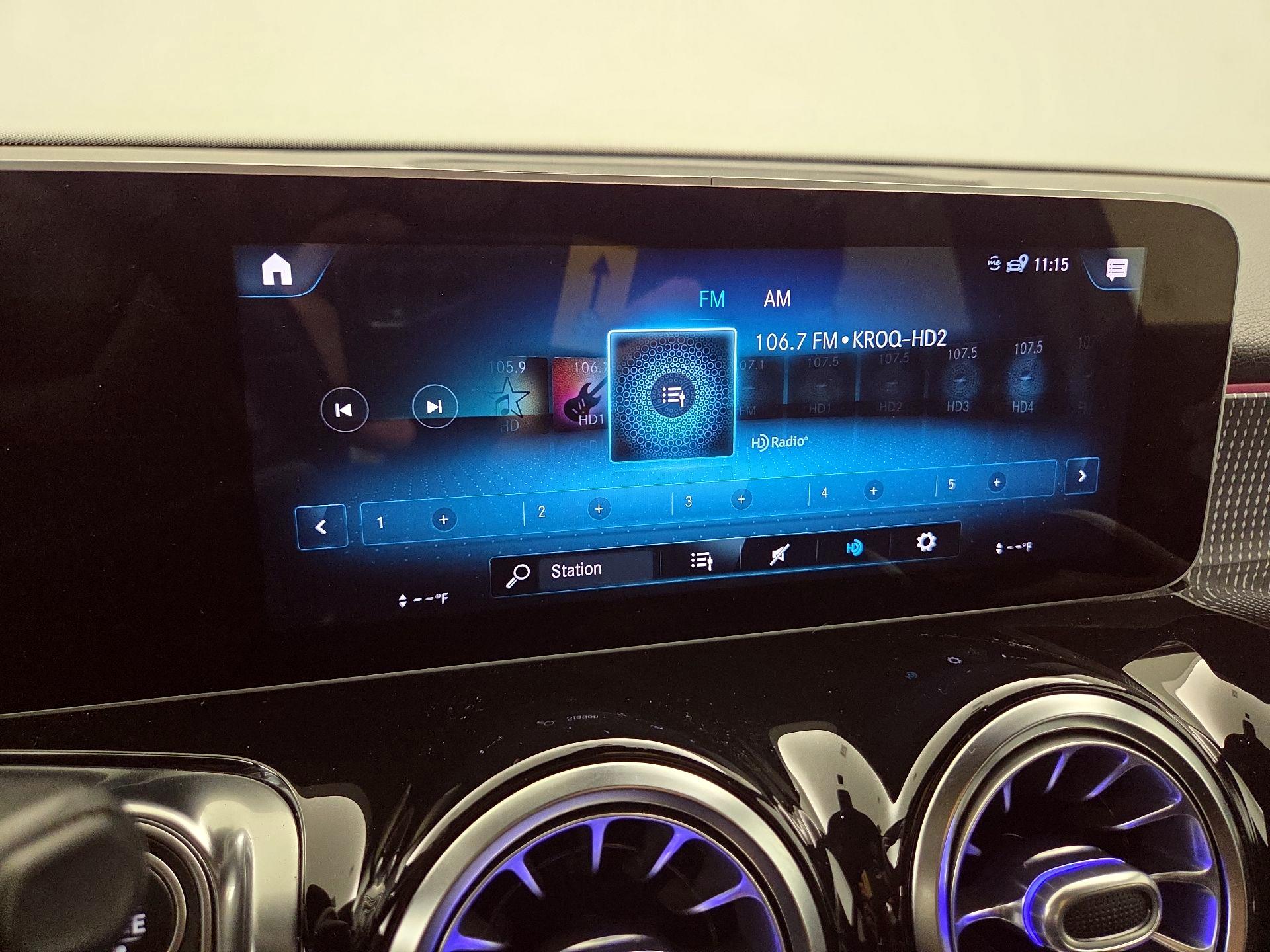 Thumbnail: 2020 Mercedes-Benz GLB - 15