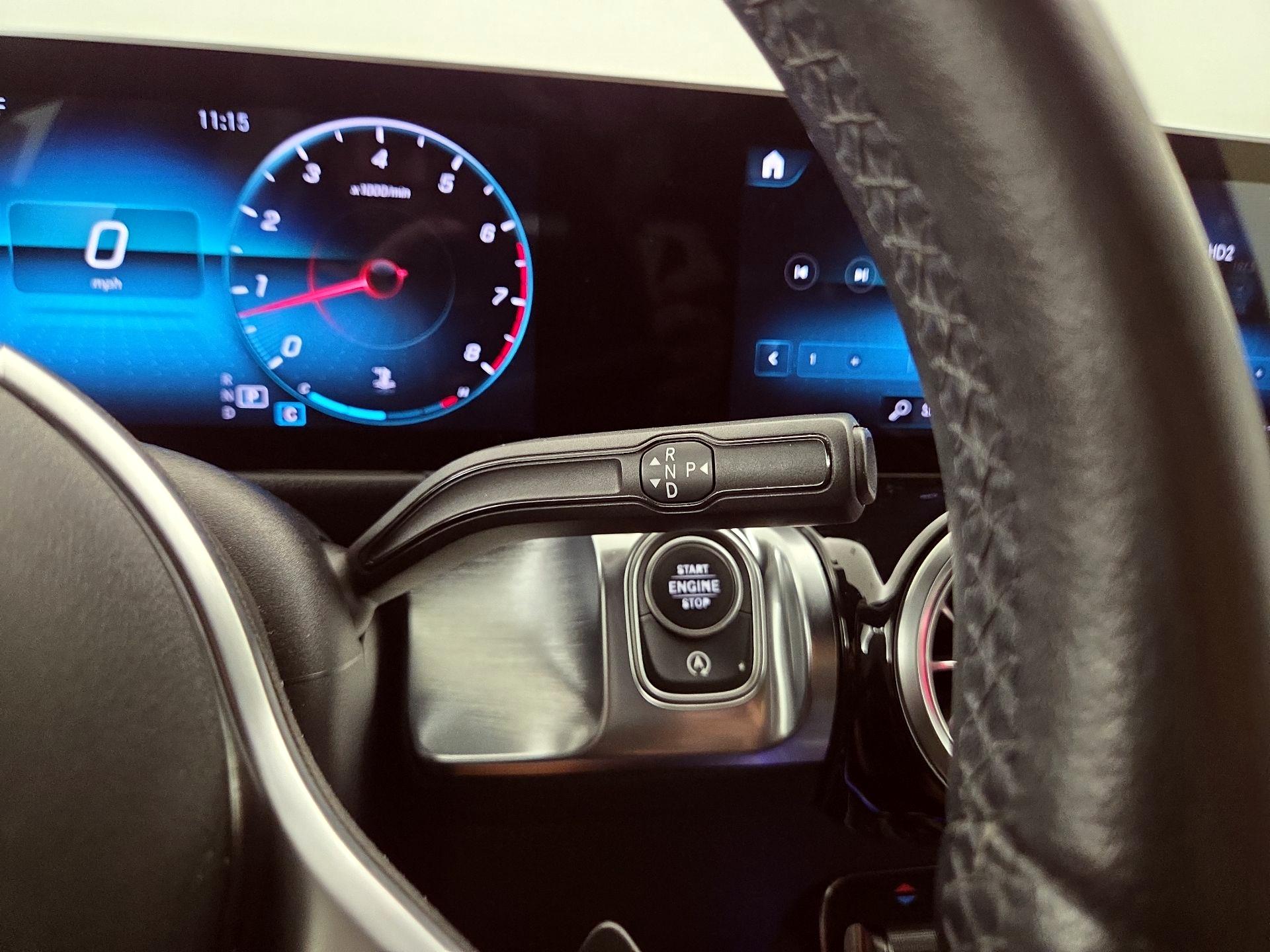 Thumbnail: 2020 Mercedes-Benz GLB - 17