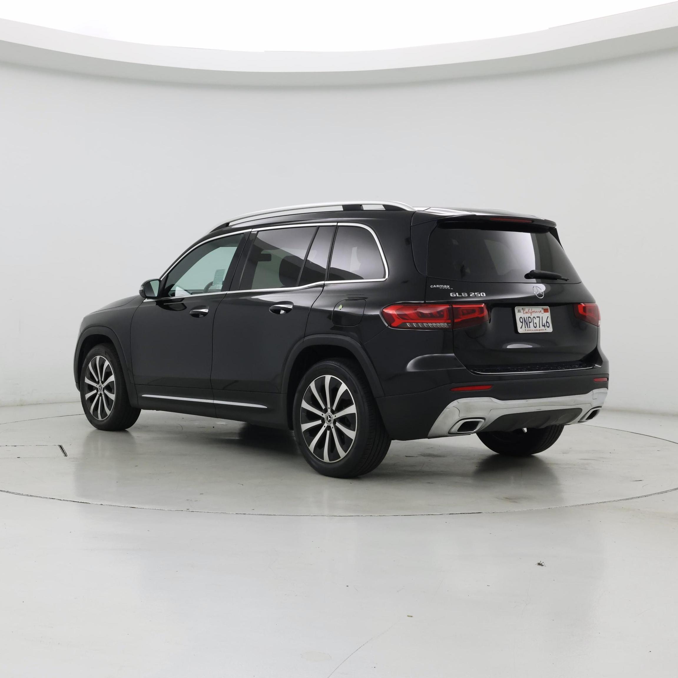 Thumbnail: 2020 Mercedes-Benz GLB - 2