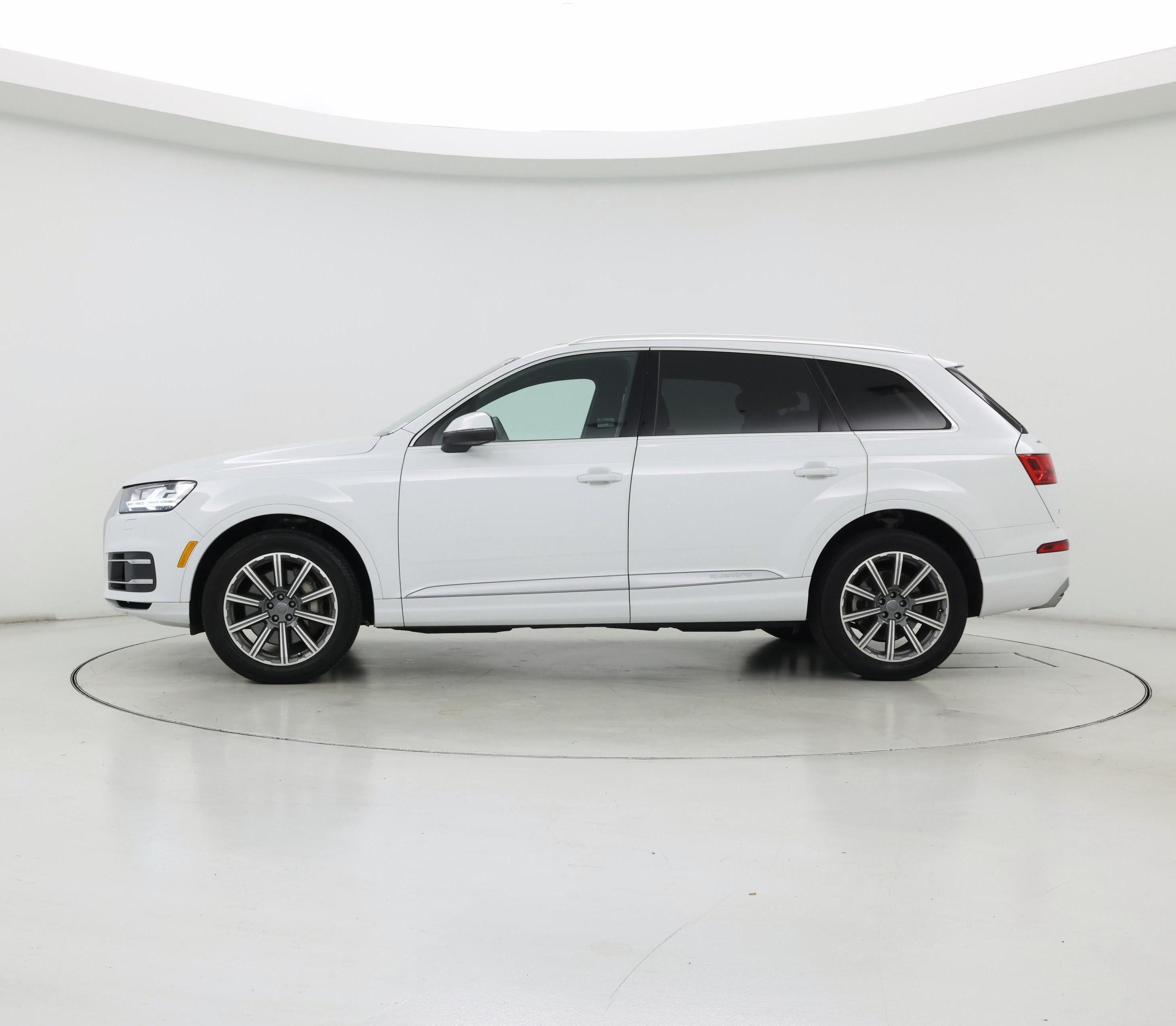 Thumbnail: 2019 Audi Q7 - 3