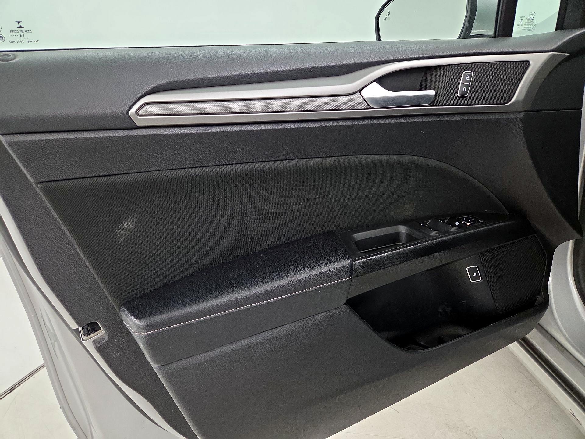 Thumbnail: 2019 Ford Fusion - 12