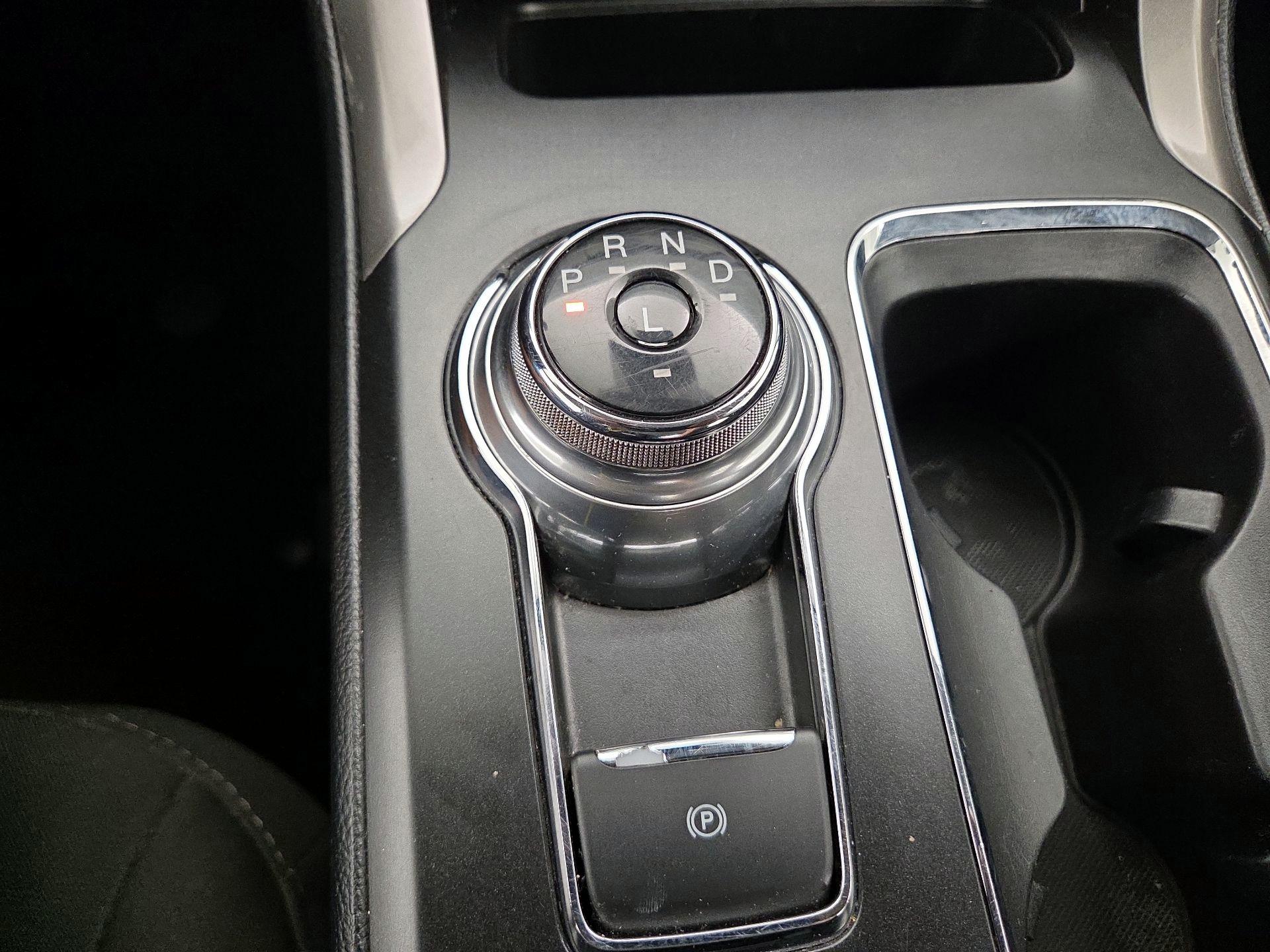 Thumbnail: 2019 Ford Fusion - 18