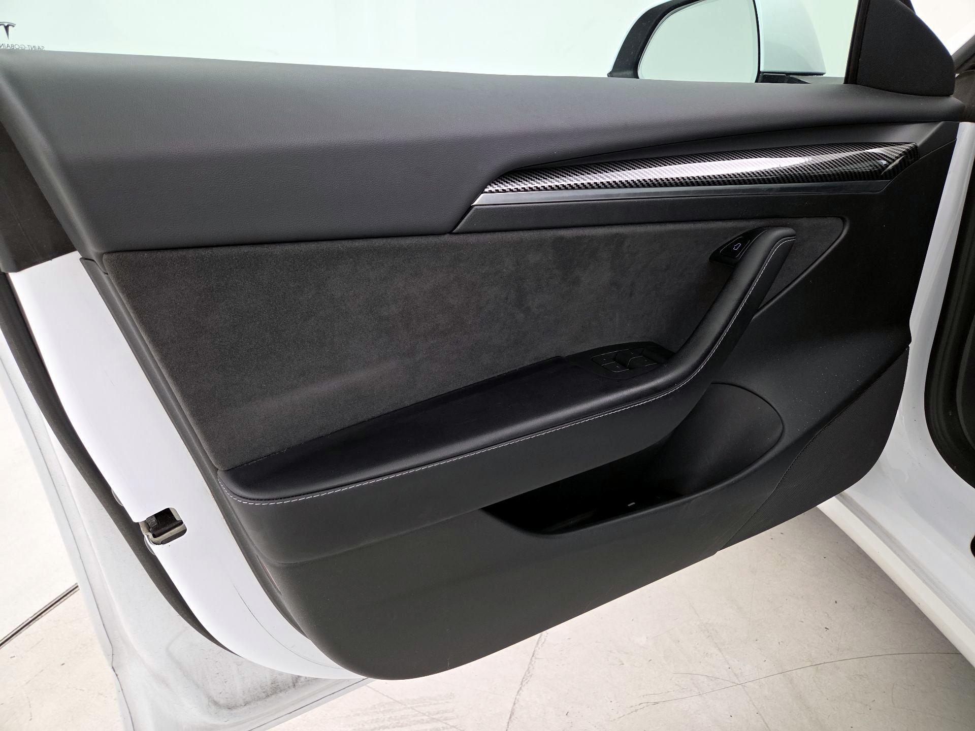 Thumbnail: 2023 Tesla Model 3 - 12