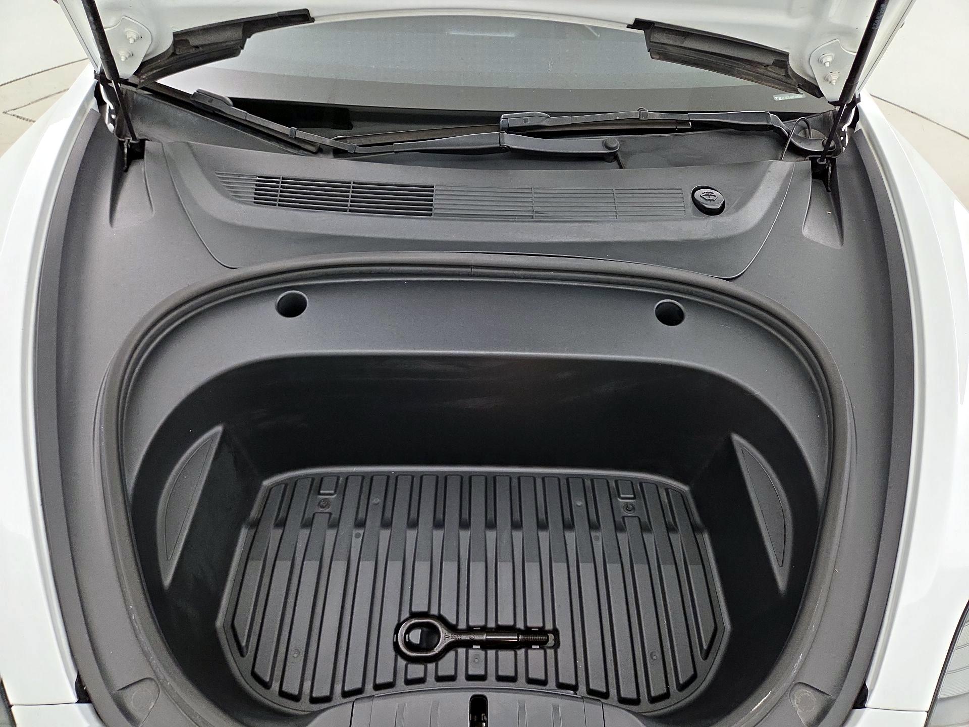 Thumbnail: 2023 Tesla Model 3 - 20